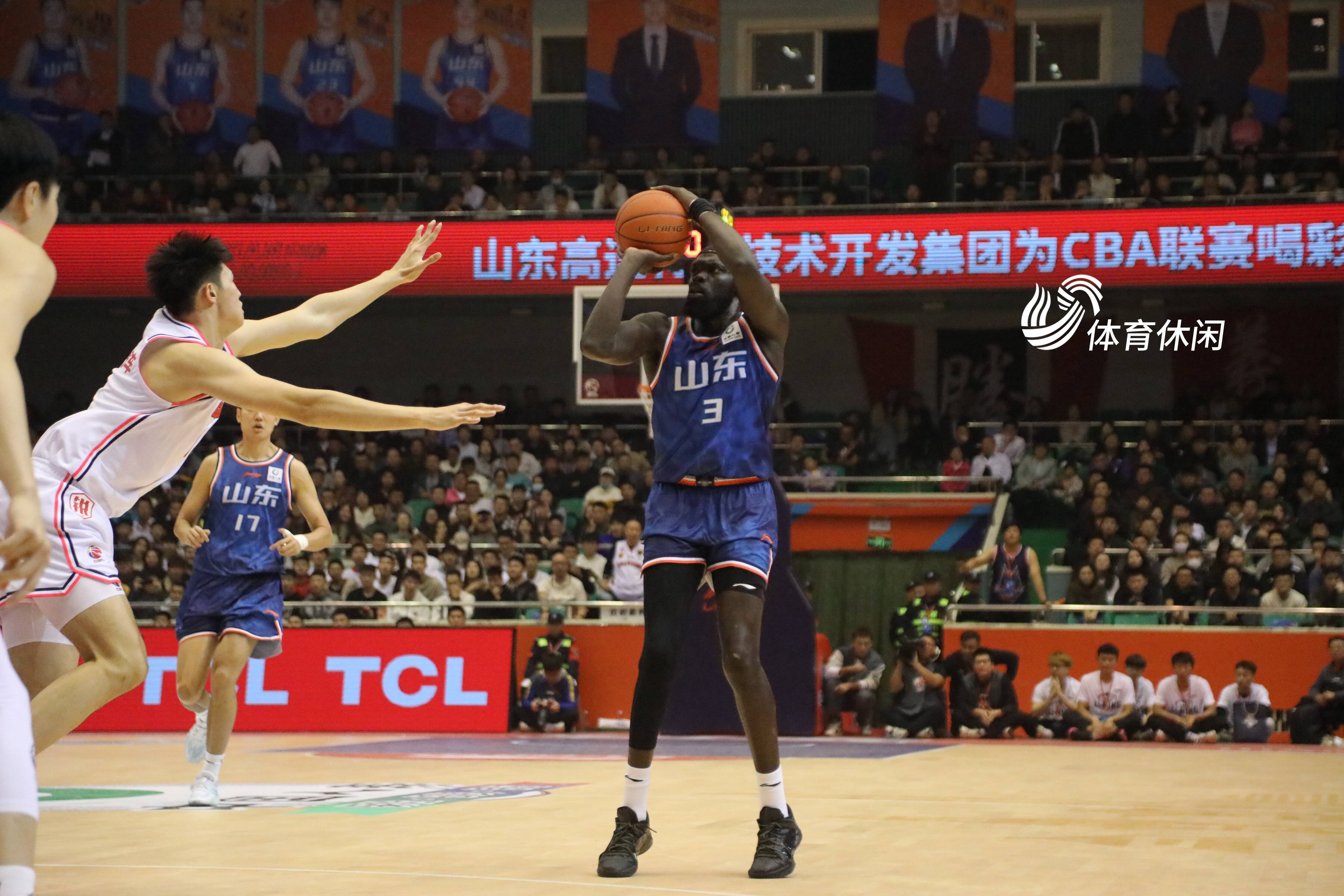 山东高速男篮将迎来一场关键的主场战役,对手是实力强劲的浙江广厦