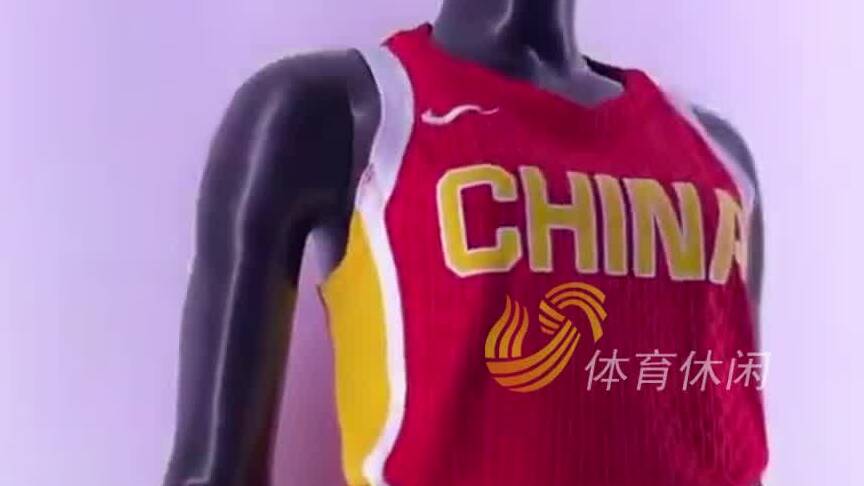 中国女篮奥运新款球衣出炉：红色为主，黄白点缀