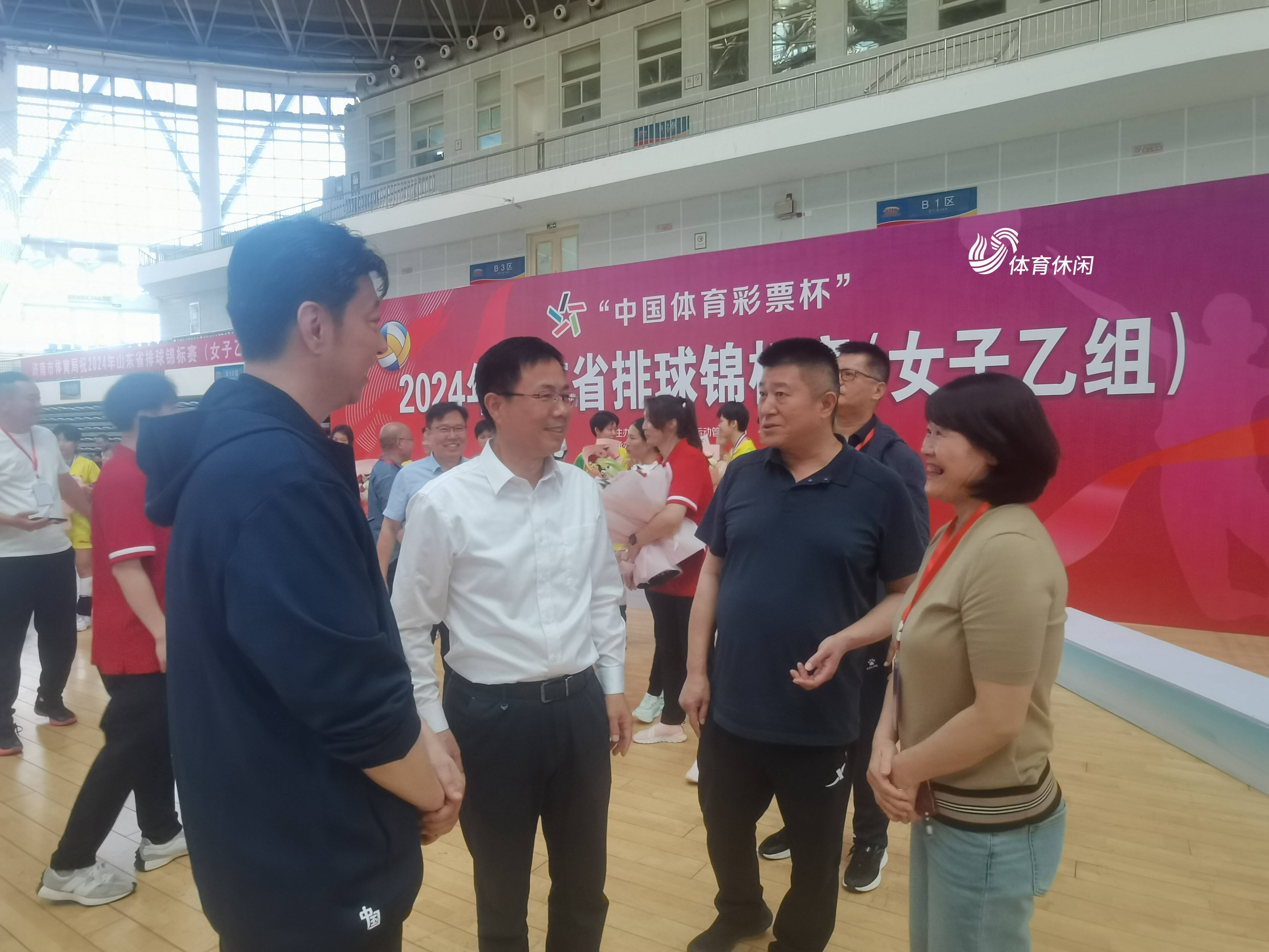 济南女排乙组夺得省锦标赛冠军