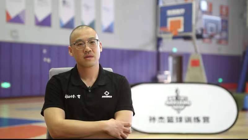 孙杰:巩晓彬就像父亲 张庆鹏求婚被我"砸场子"