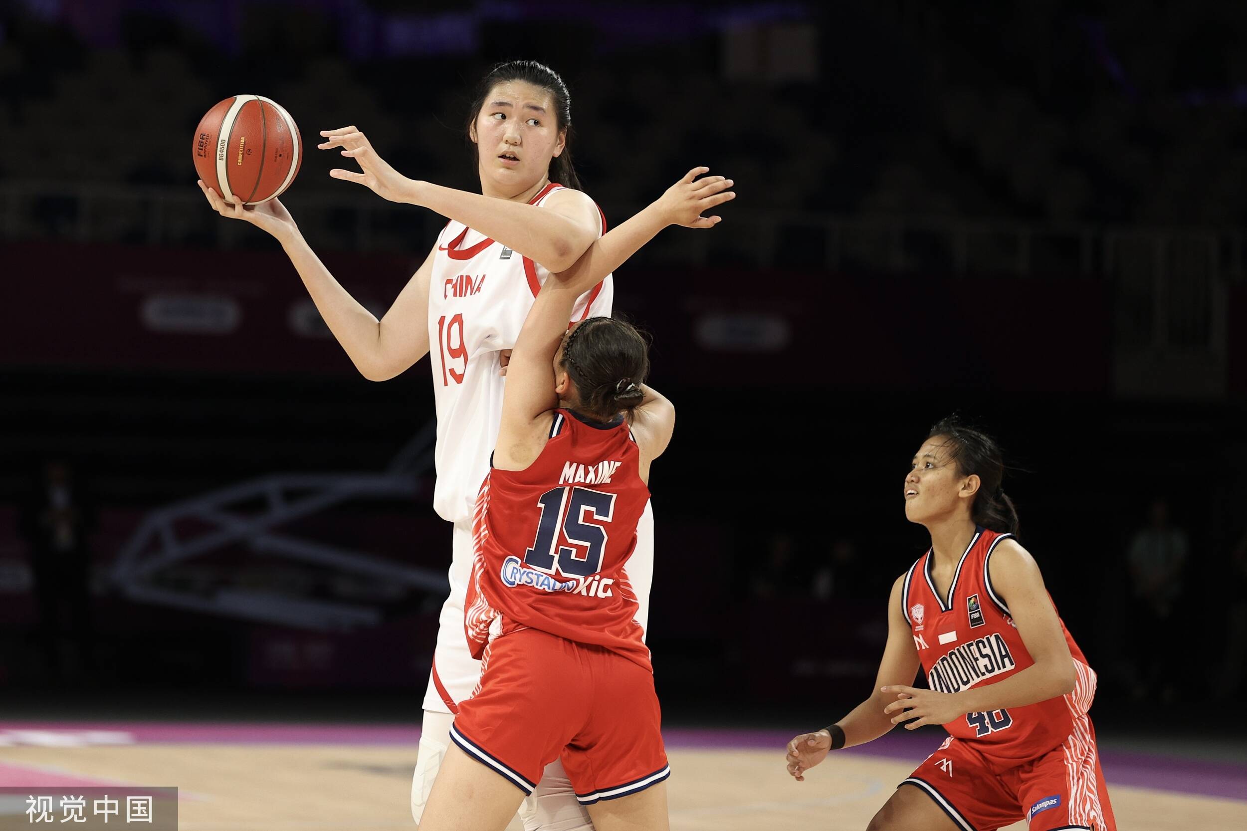 张子宇砍19分7板 中国U18女篮109-50大胜印尼