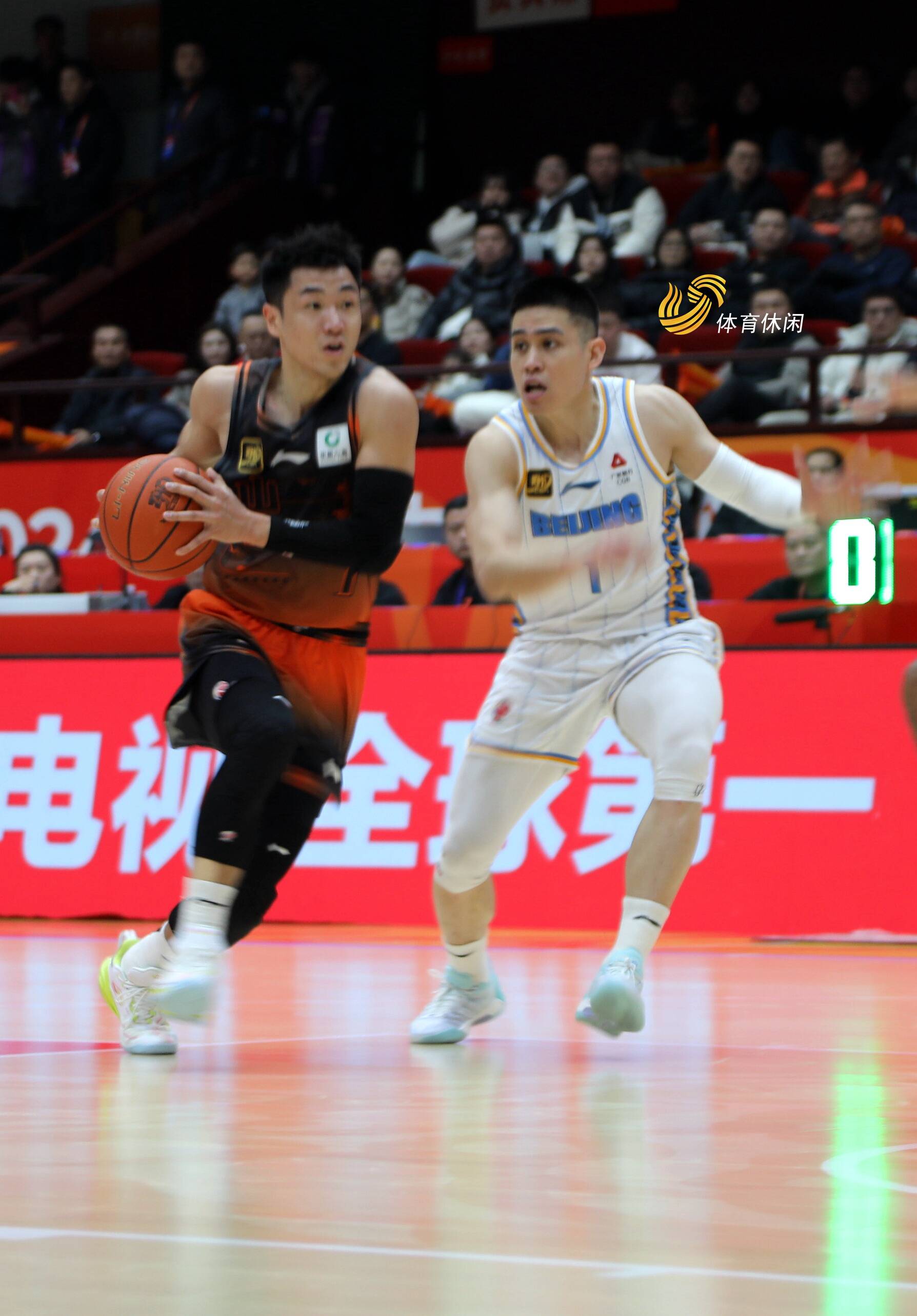 全隊五人得分上雙 山東高速男籃主場113-107力克北京