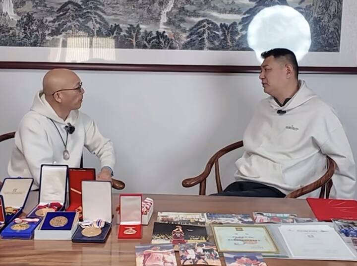 鞏曉彬收到中國籃球名人堂入堂賀信