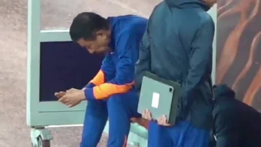 泰山主场战平海牛 赛后崔康熙久坐教练席未离开