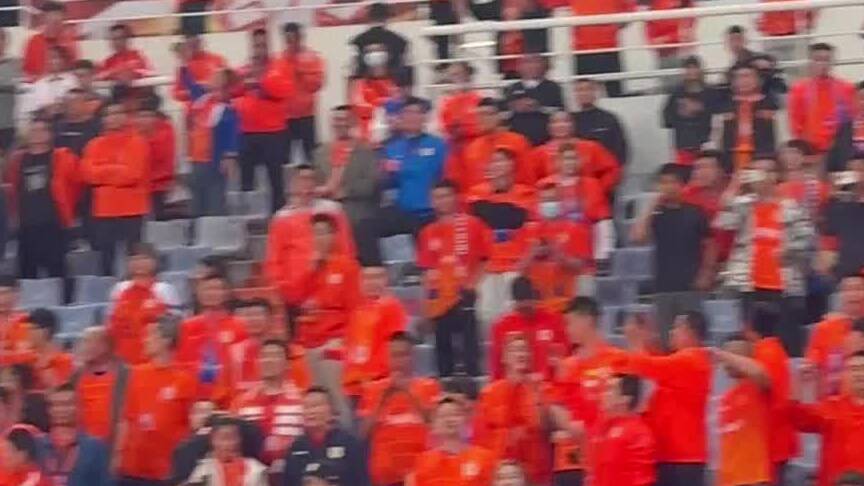 泰山隊主場4-2力克浙江，熟悉的九聲汽笛聲響徹大球場