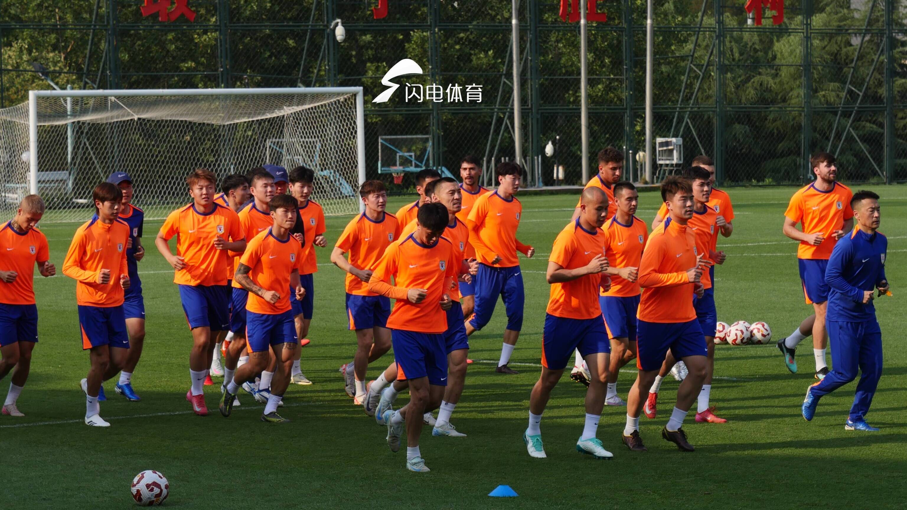 泰山隊即將迎戰武漢三鎮，賽前訓練29人參與