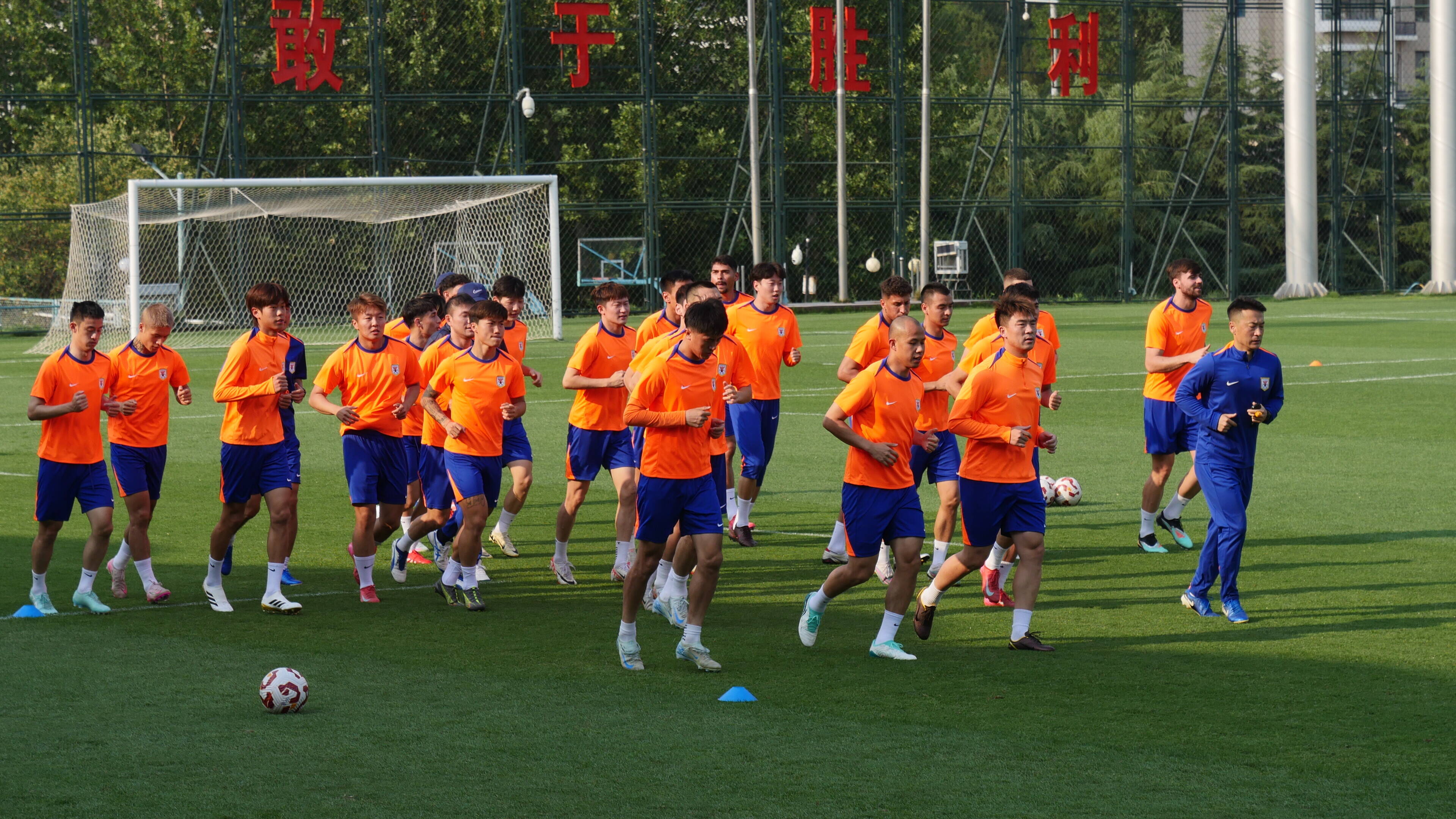 侃球時間丨主教練的職責或贏在當下或著眼未來