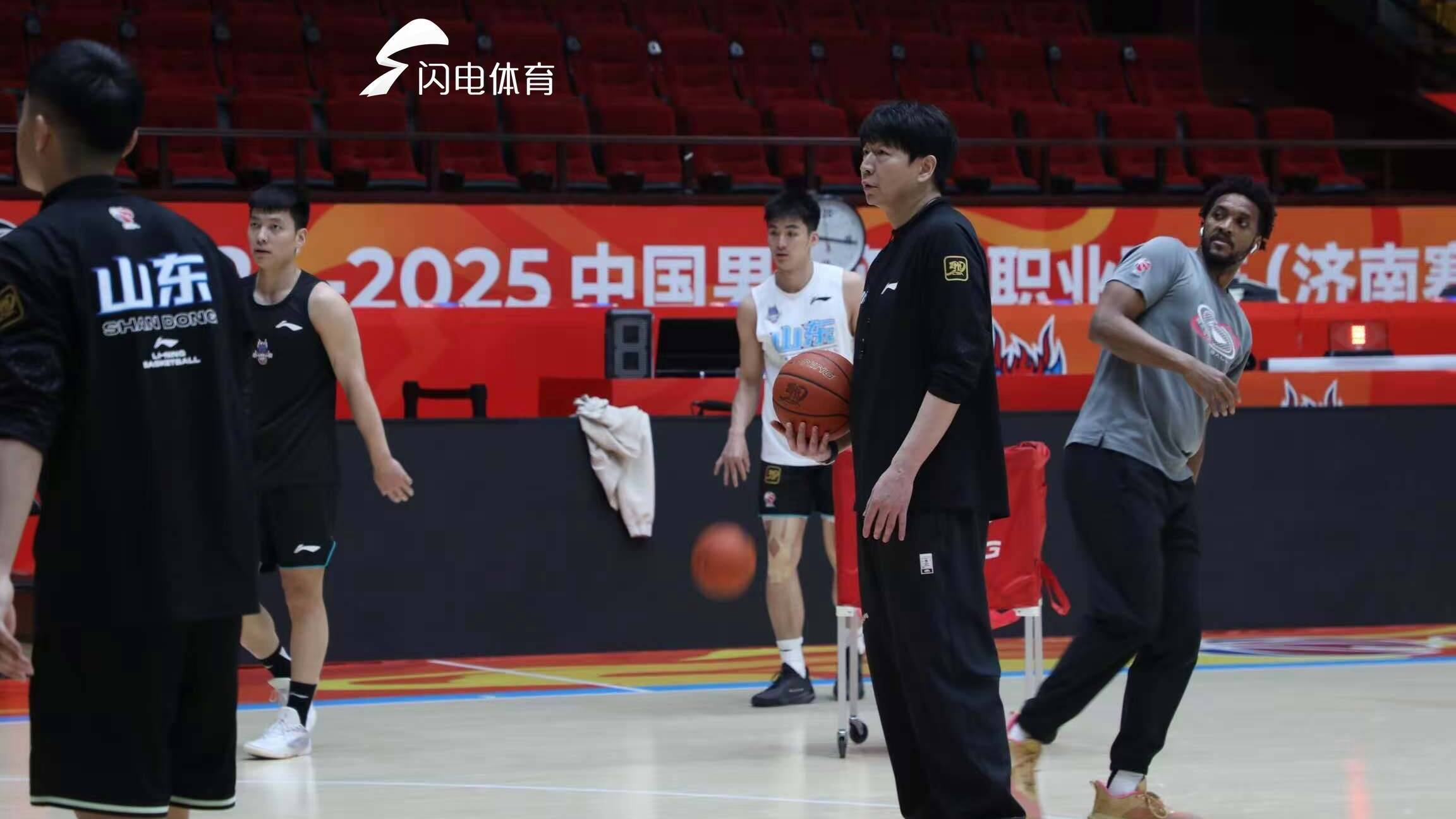 山东高速男篮迎战埃及国家队！2025国际篮球邀请赛潍坊站来袭