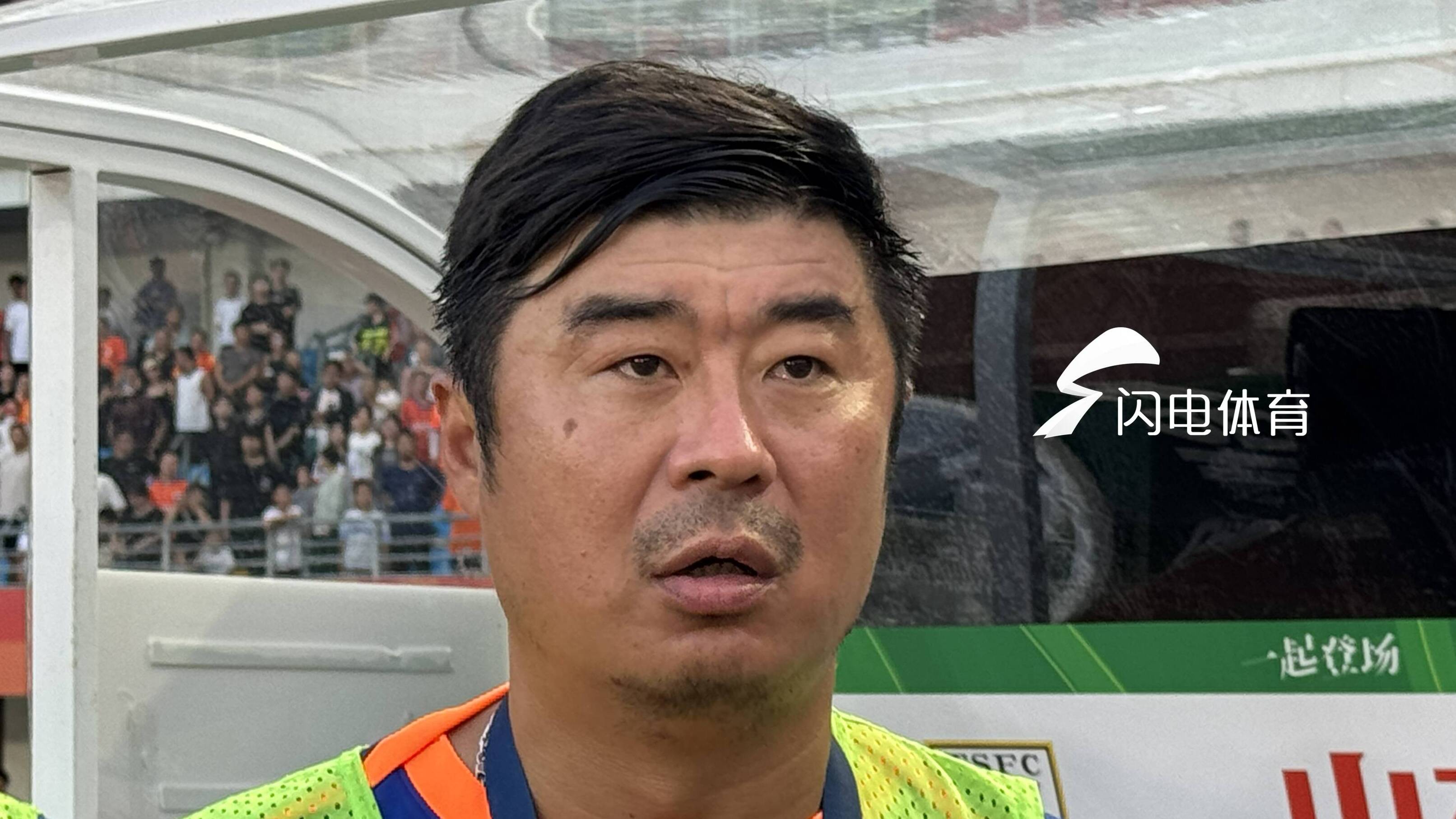 中乙聯賽 泰山B隊主場迎戰杭州隊 韓鵬繼續以主帥身份指揮比賽