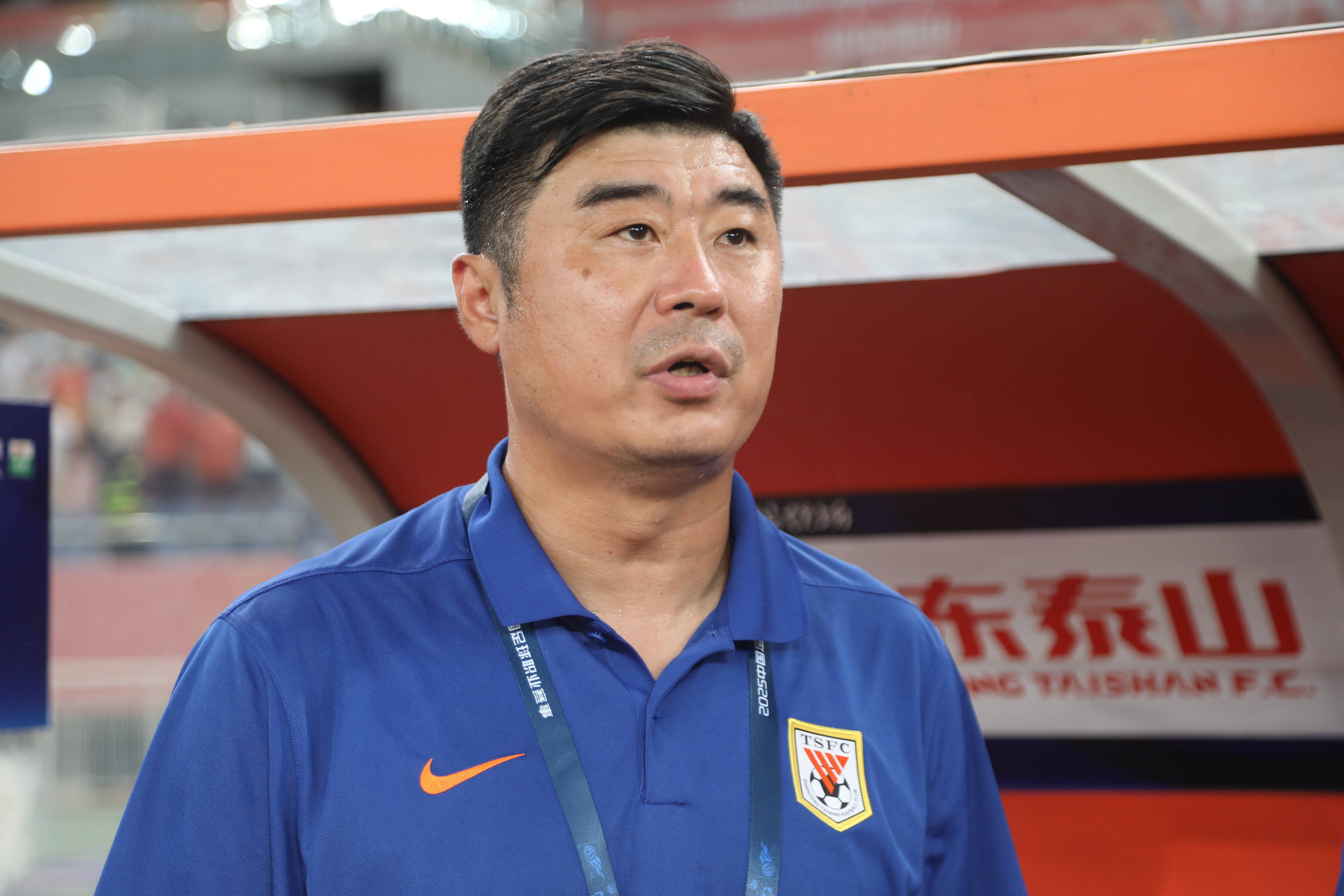 韓鵬賽後透露換人緣由，評價隊內兩人表現