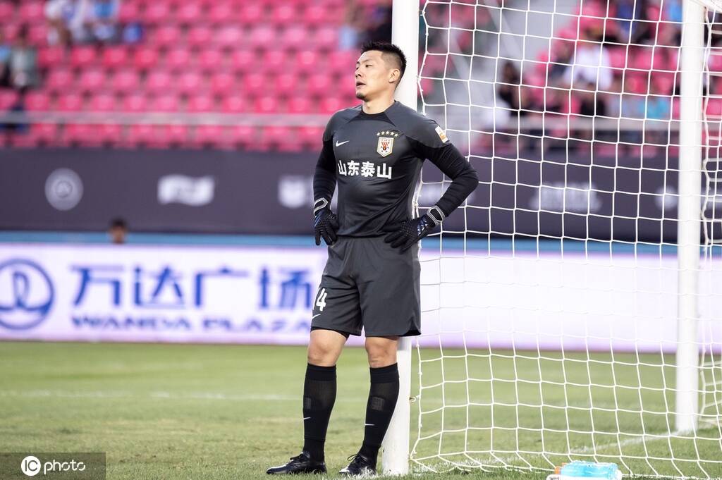 足協評議：王大雷破壞對方明顯進球機會，紅牌決定正確