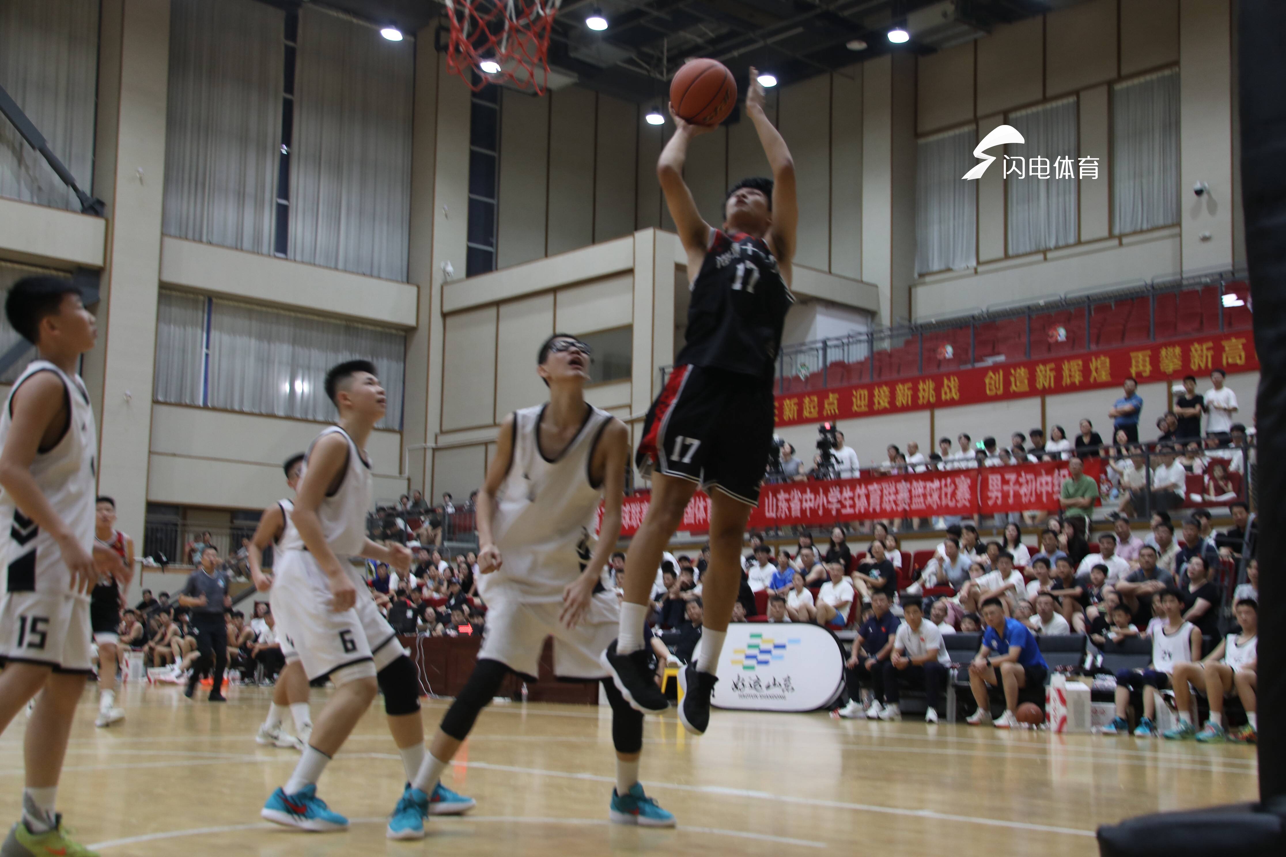 山東省中小學生體育聯賽籃球比賽季軍戰：淄博市十一中先下一城