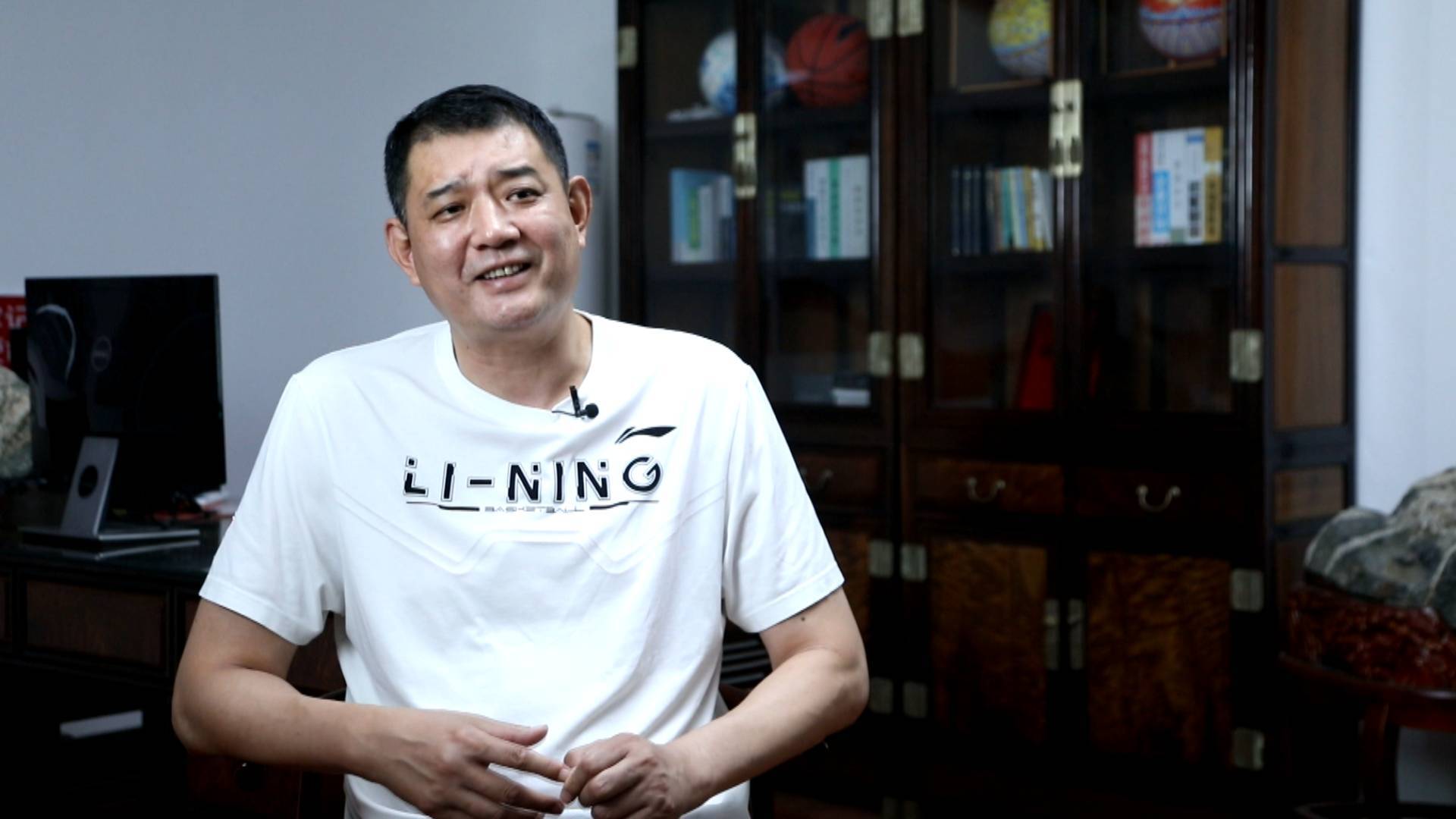 亞洲杯胡金秋眉骨韓國球員擊中  鞏曉彬：在賽場上要有榮譽感