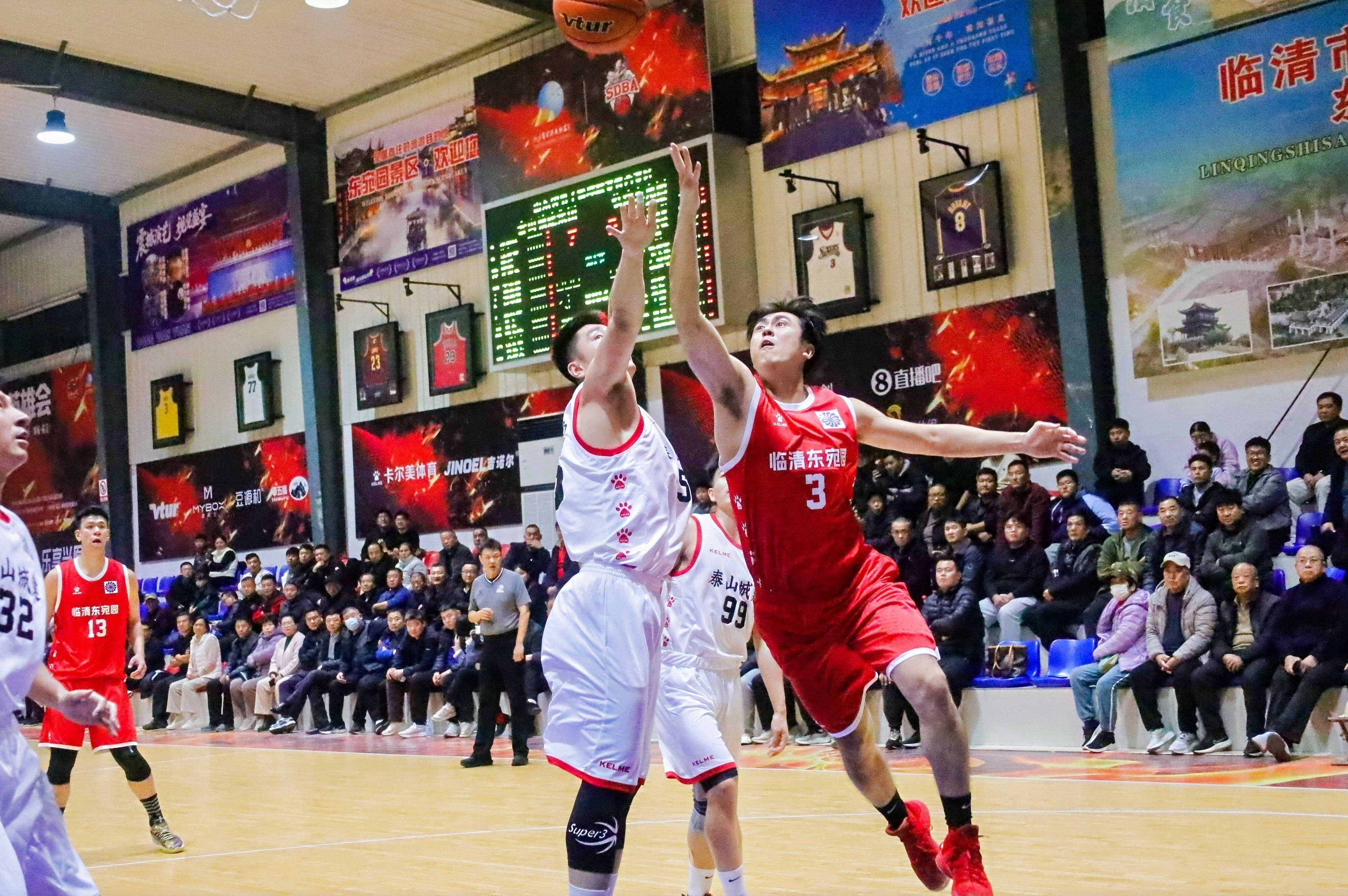 山东省男子篮球联赛: 燃篮球之火 为家乡而战