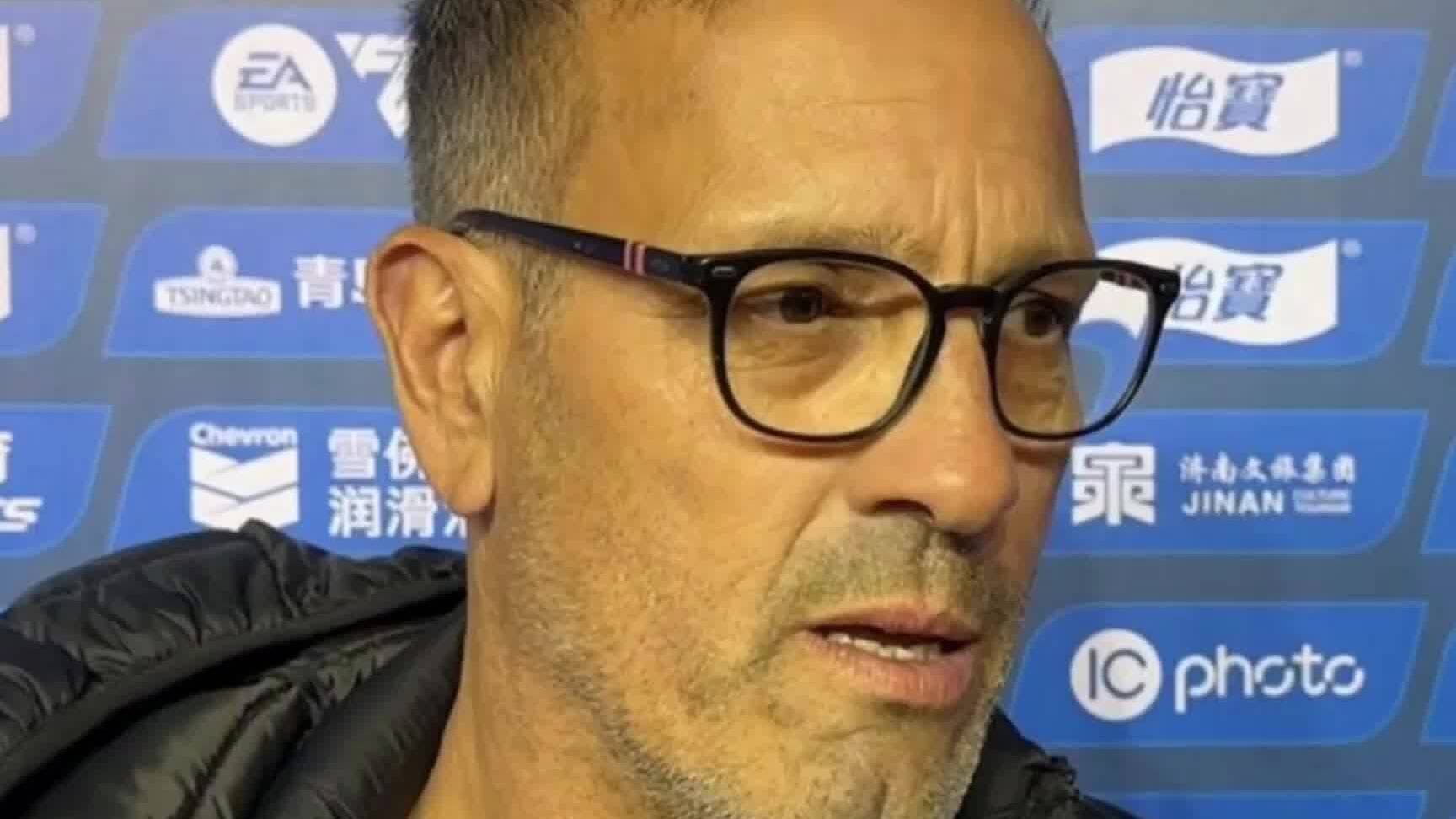 泰山队功勋外援罗麦多现身主场,为泰山队加油助威