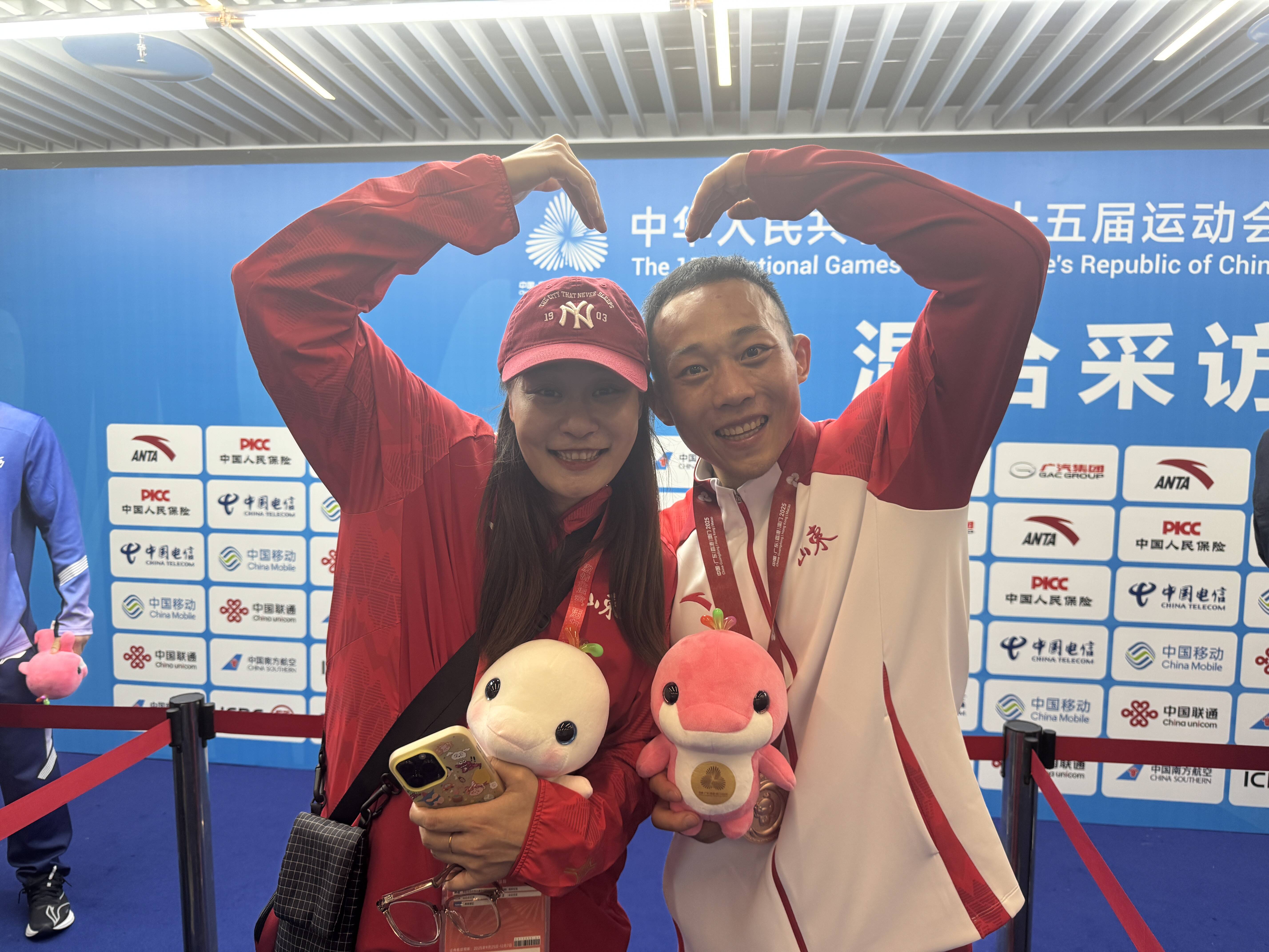 十五運會：女友陪伴渡難關 鄭超斬獲摔跤男子65公斤級銅牌