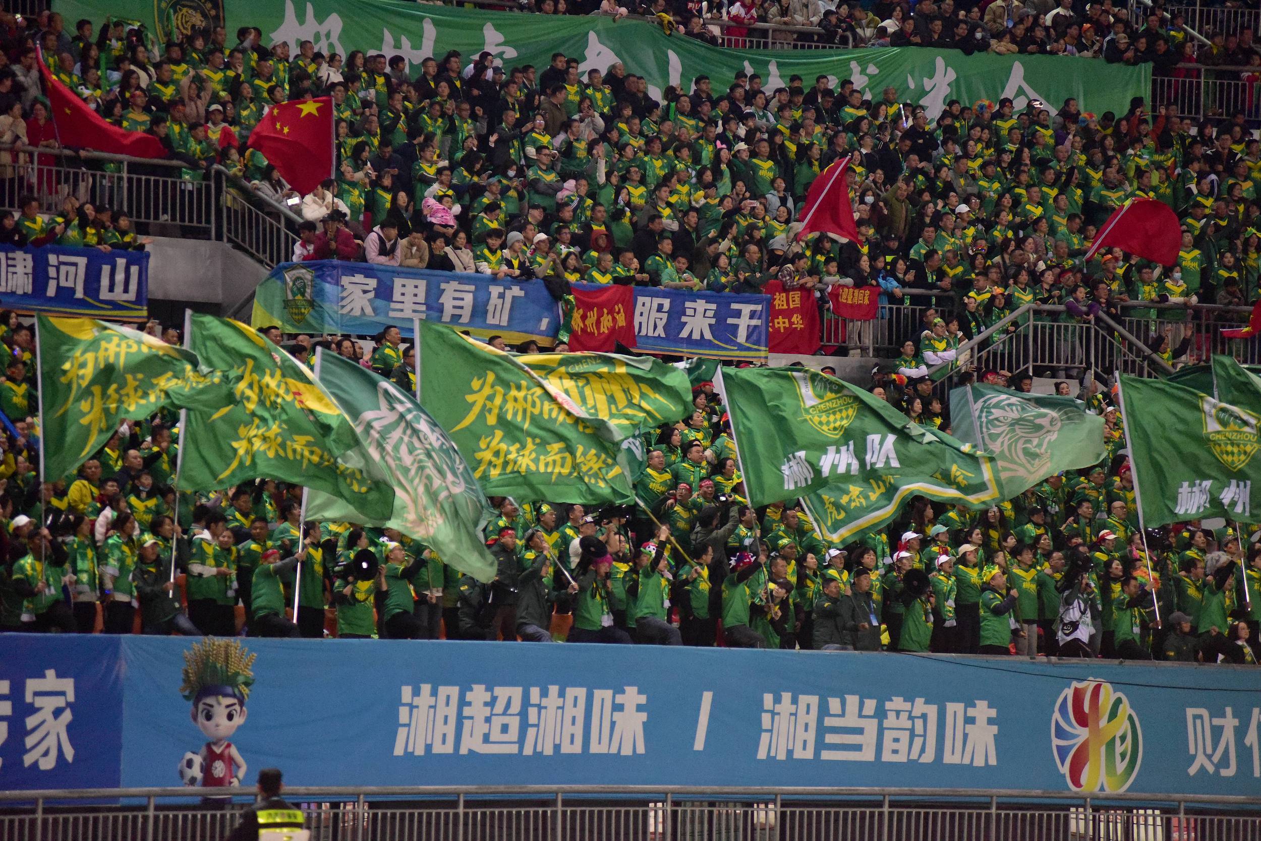 評論丨草根足球：要“爆得快”更要“存得久”