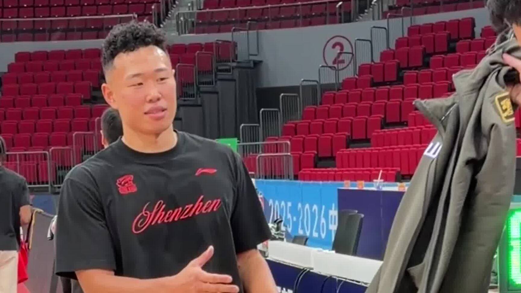 山東高速男籃主場迎戰深圳，邱彪問候昔日老友
