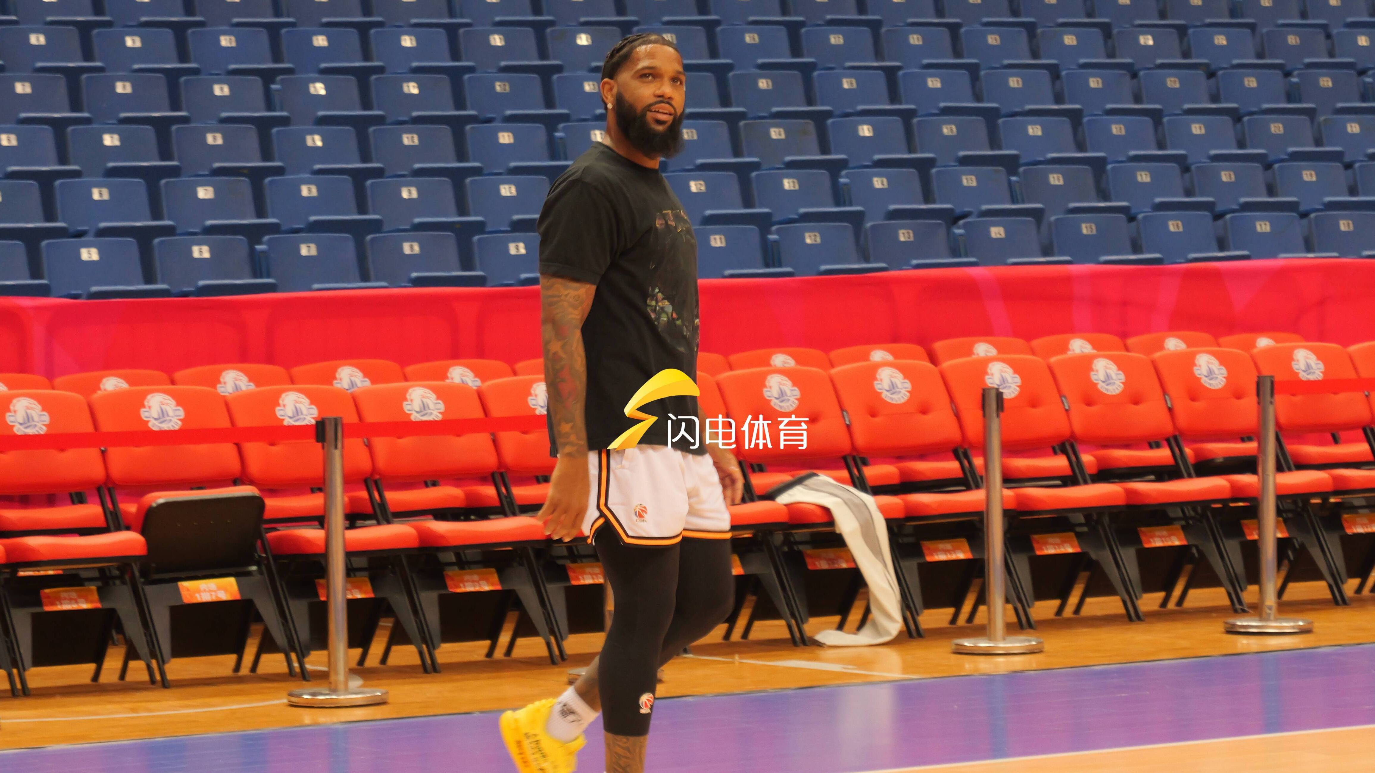 山東高速男籃今晚迎“齊魯德比”，高詩岩加練至最後，鮑威爾“反戈”舊主