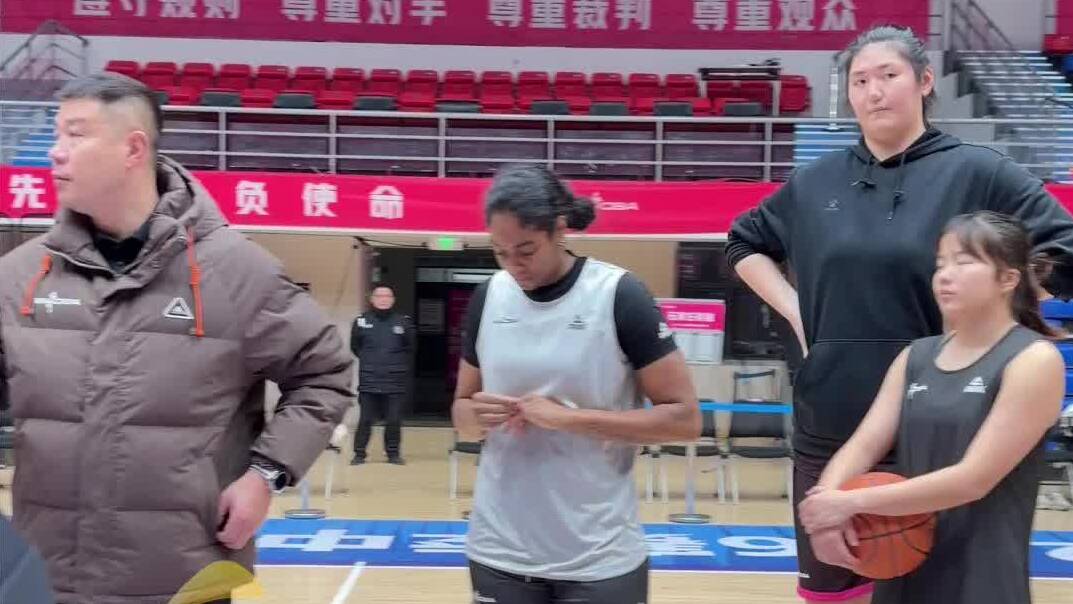 張子宇今晚迎WCBA首秀 侯冰呼籲球迷給予寬容與耐心