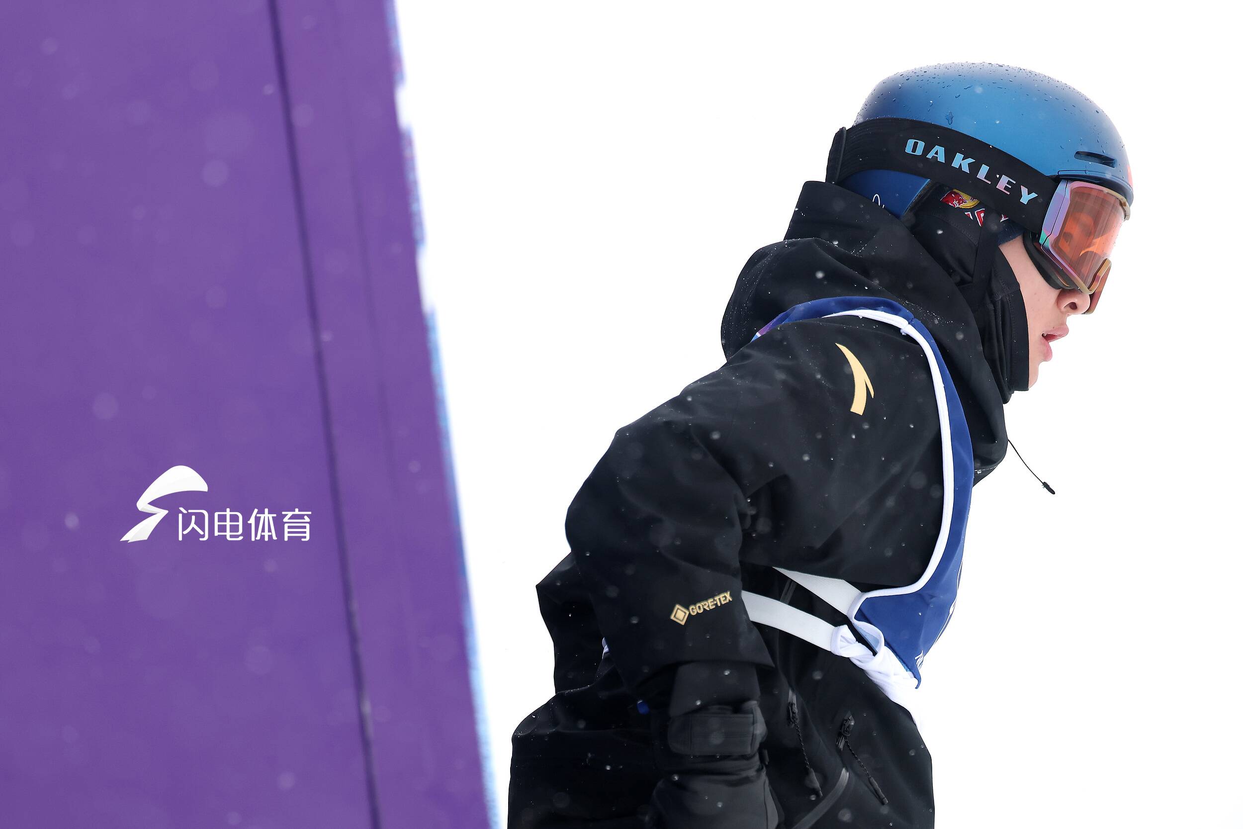 苏翊鸣夺得米兰冬奥会中国队首金 颁奖典礼泪洒现场