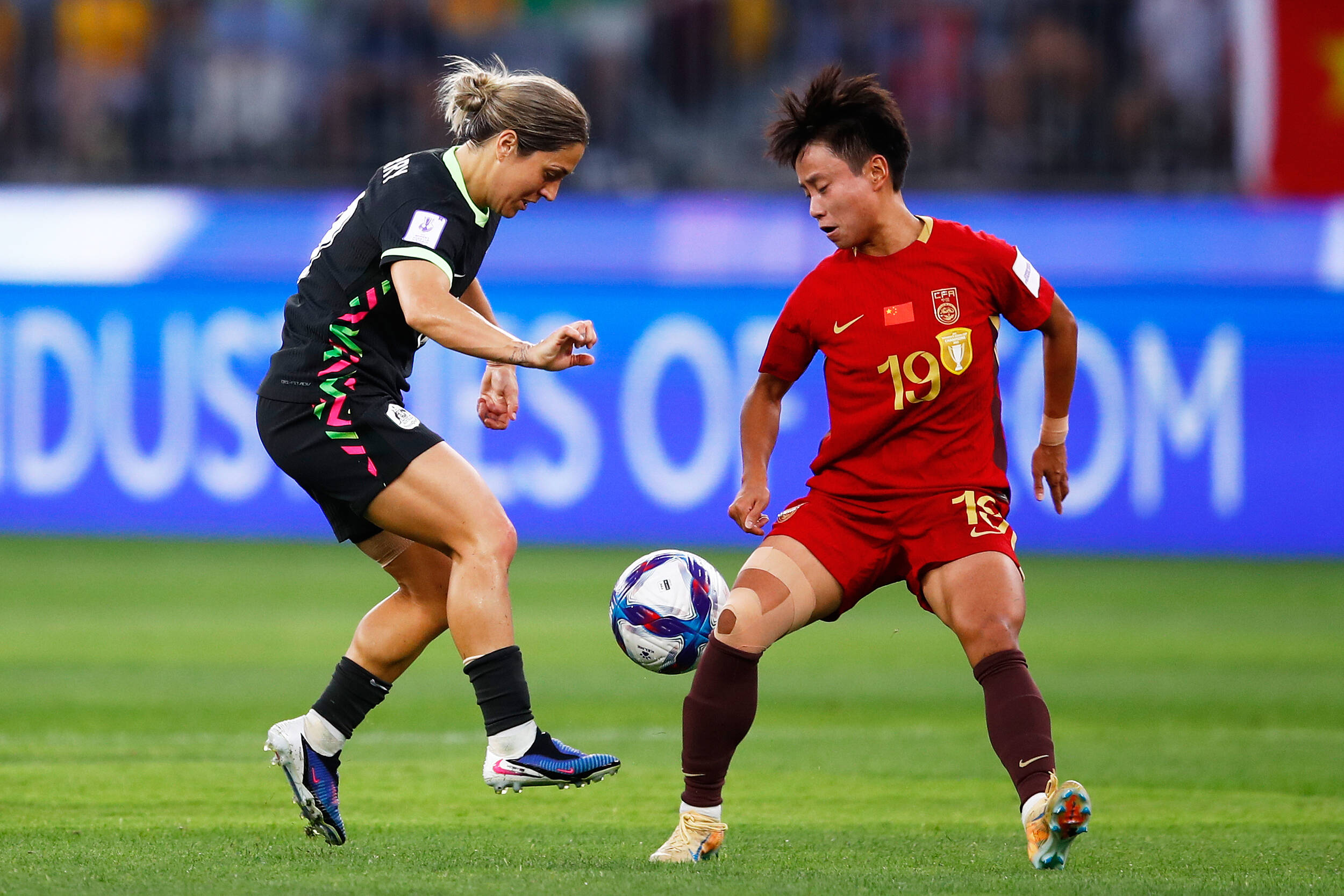 中国女足1-2不敌澳大利亚 止步亚洲杯半决赛