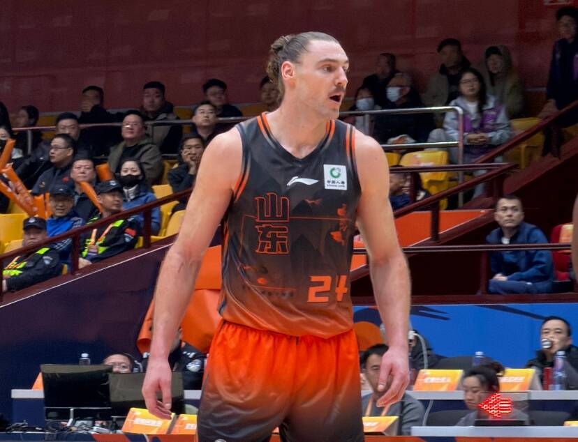 斯蒂尔主场首秀砍27分 山东高速男篮111-103战胜天津男篮