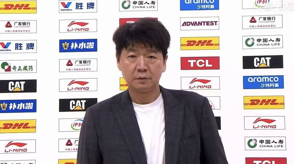 山东高速男篮客场战胜深圳 邱彪：这场胜利献给球迷