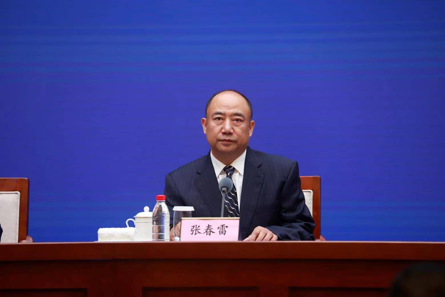 综合广播>发布会上,山东省发展改革委城镇化综合协调处处长张春雷介绍