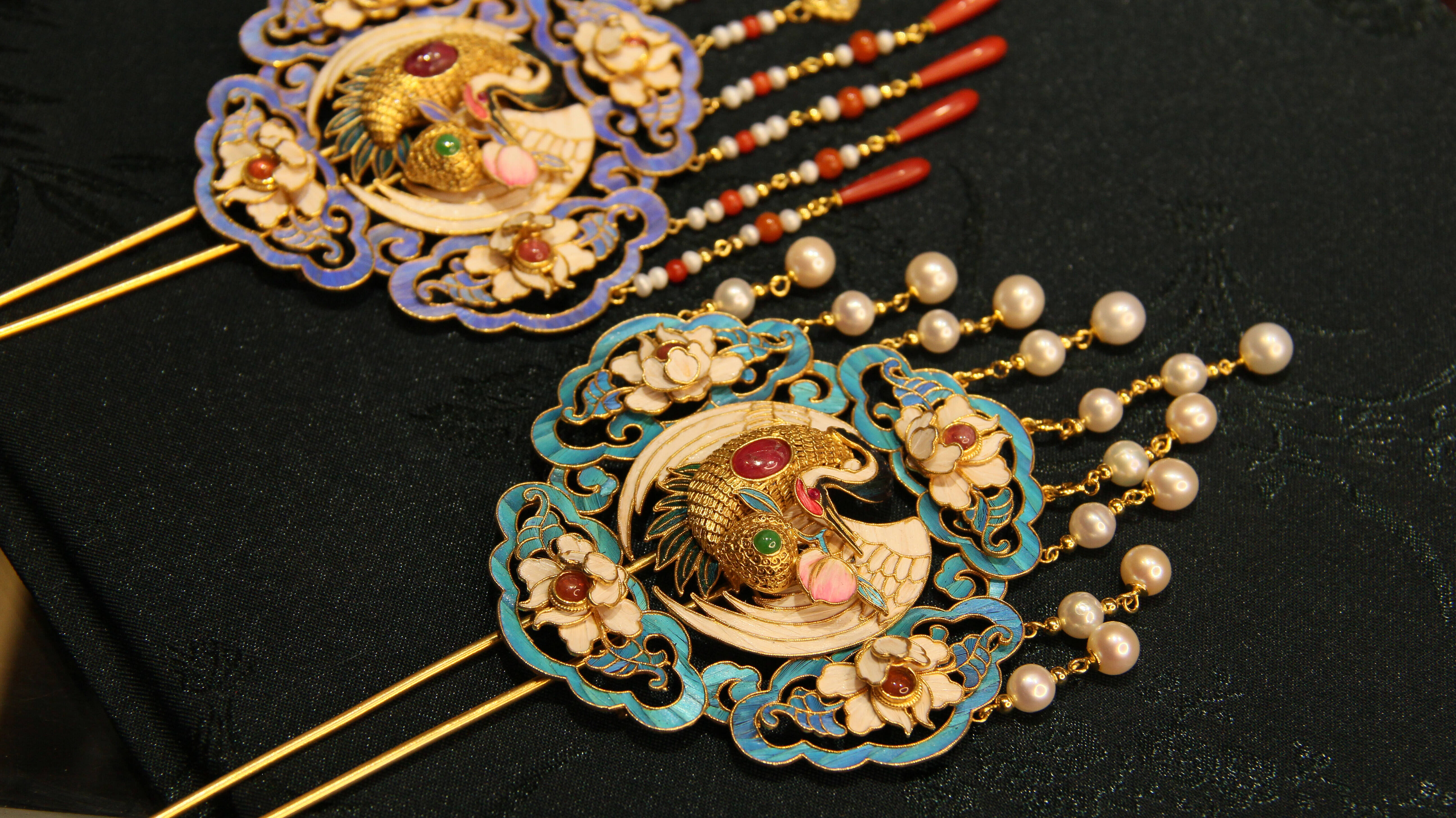 山东手造人的国庆假期济南90后小伙痴迷花丝镶嵌技艺复刻古风不忘创新