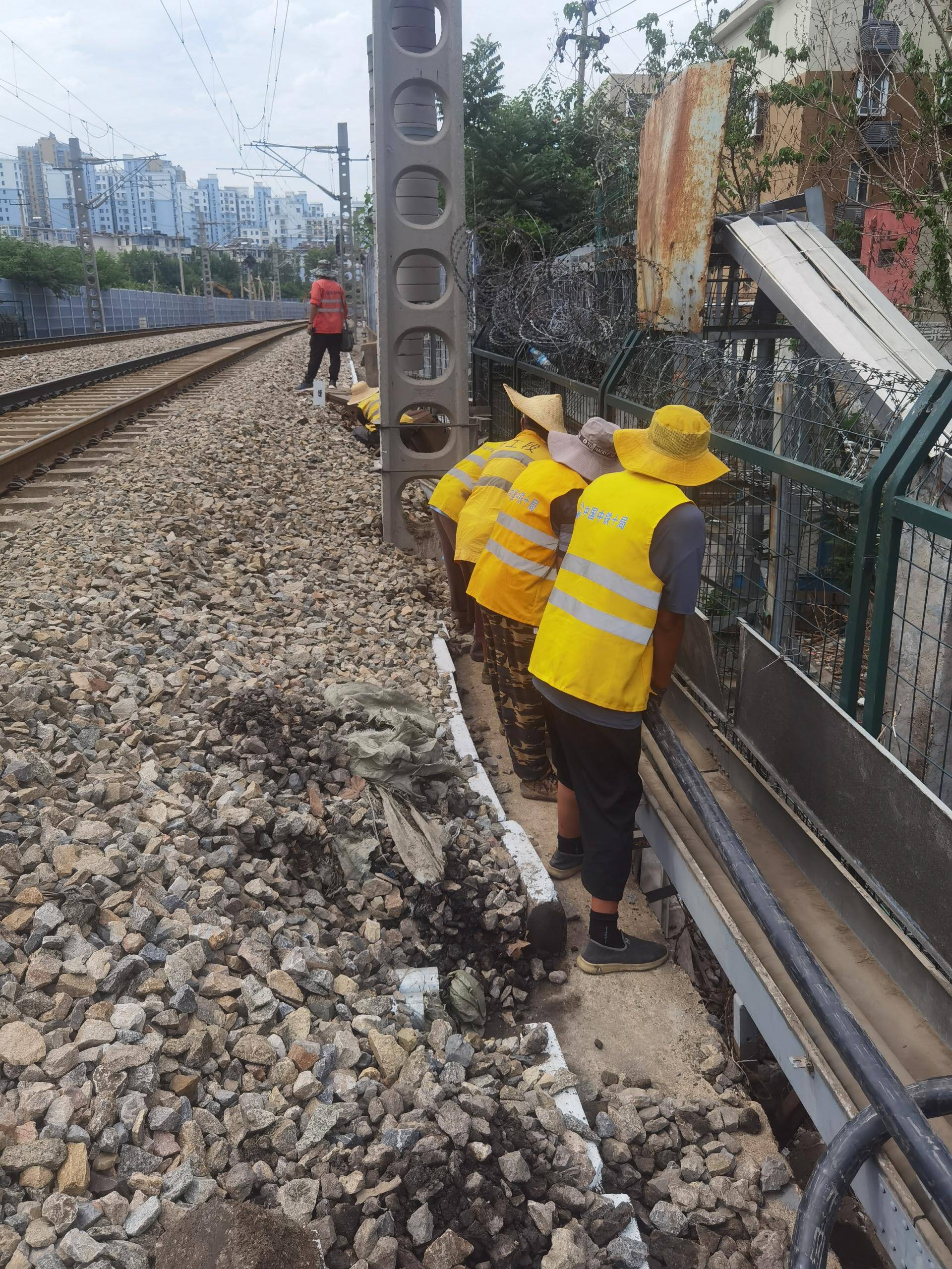 新建济郑高铁濮阳至济南段涉铁内部设施迁改工程完工