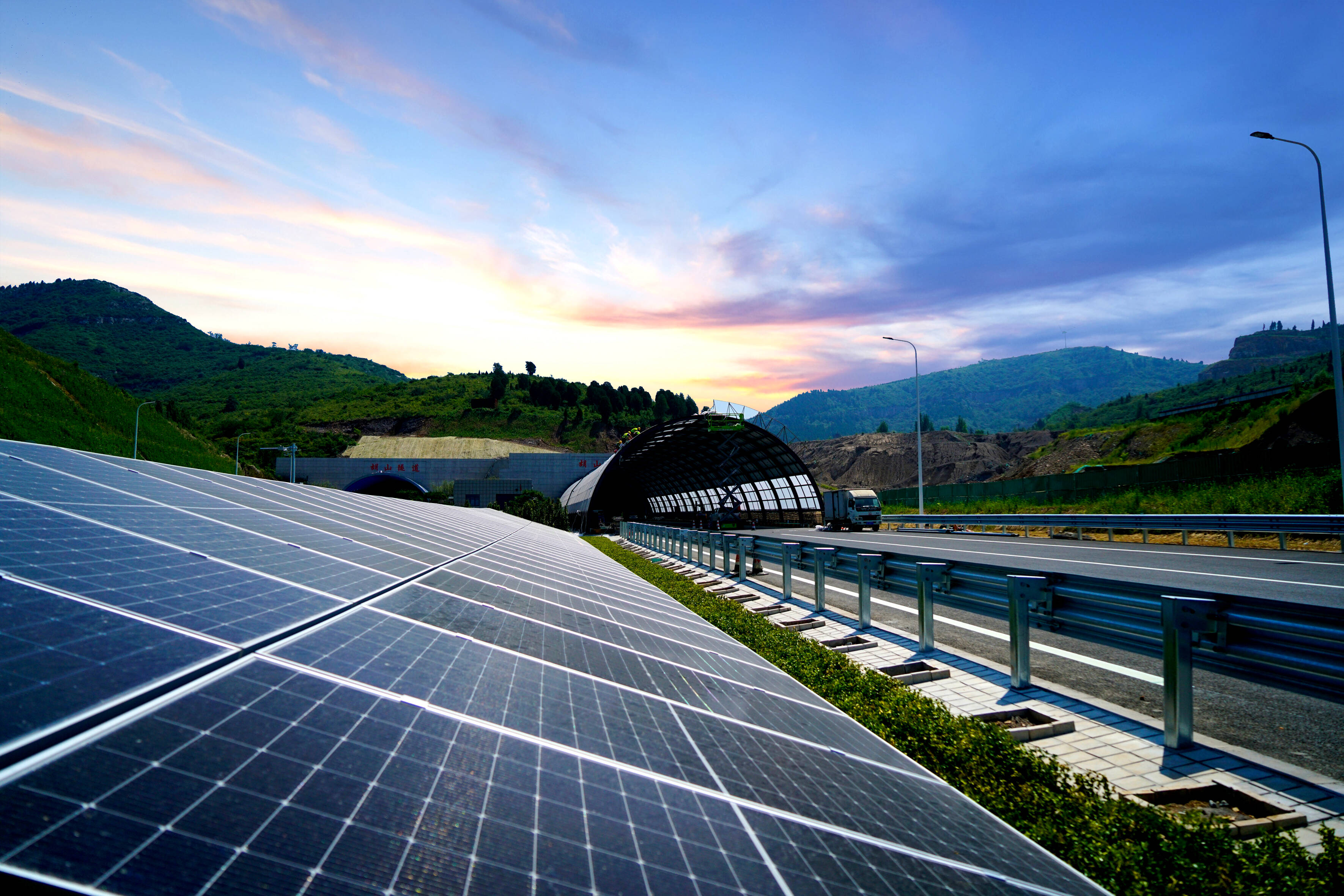 全国首条零碳高速济潍高速通过验收全线具备通车条件