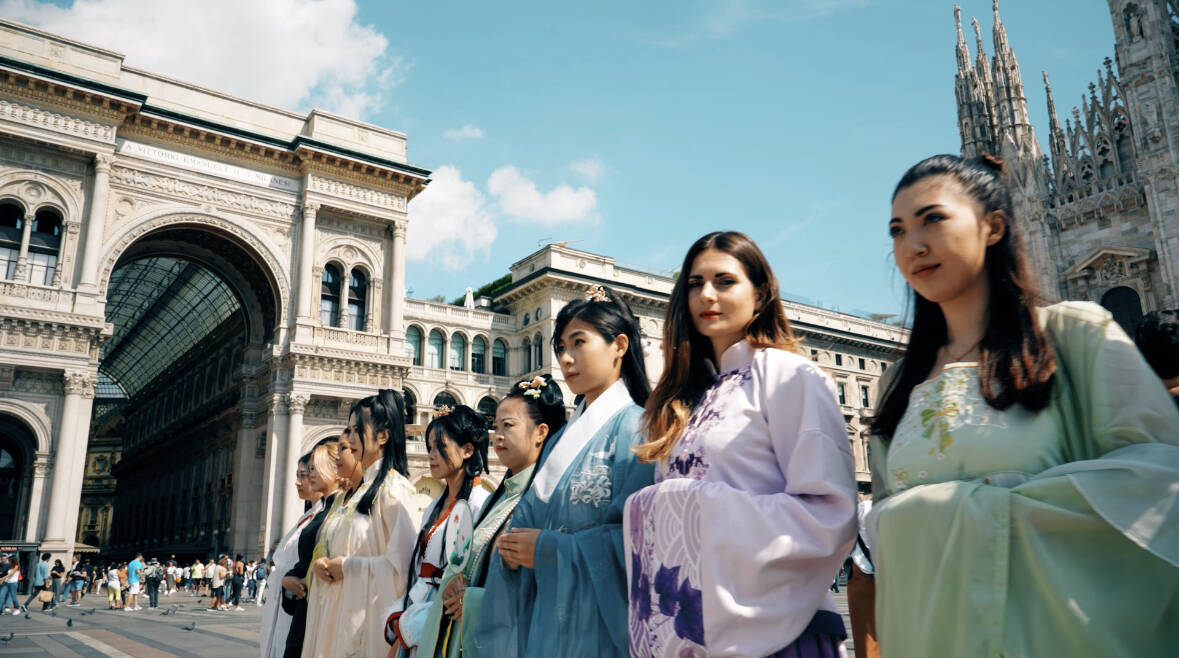 国色天襄环宇共彩第三届中国国际华服设计大赛颁奖盛典即将绽放意大利