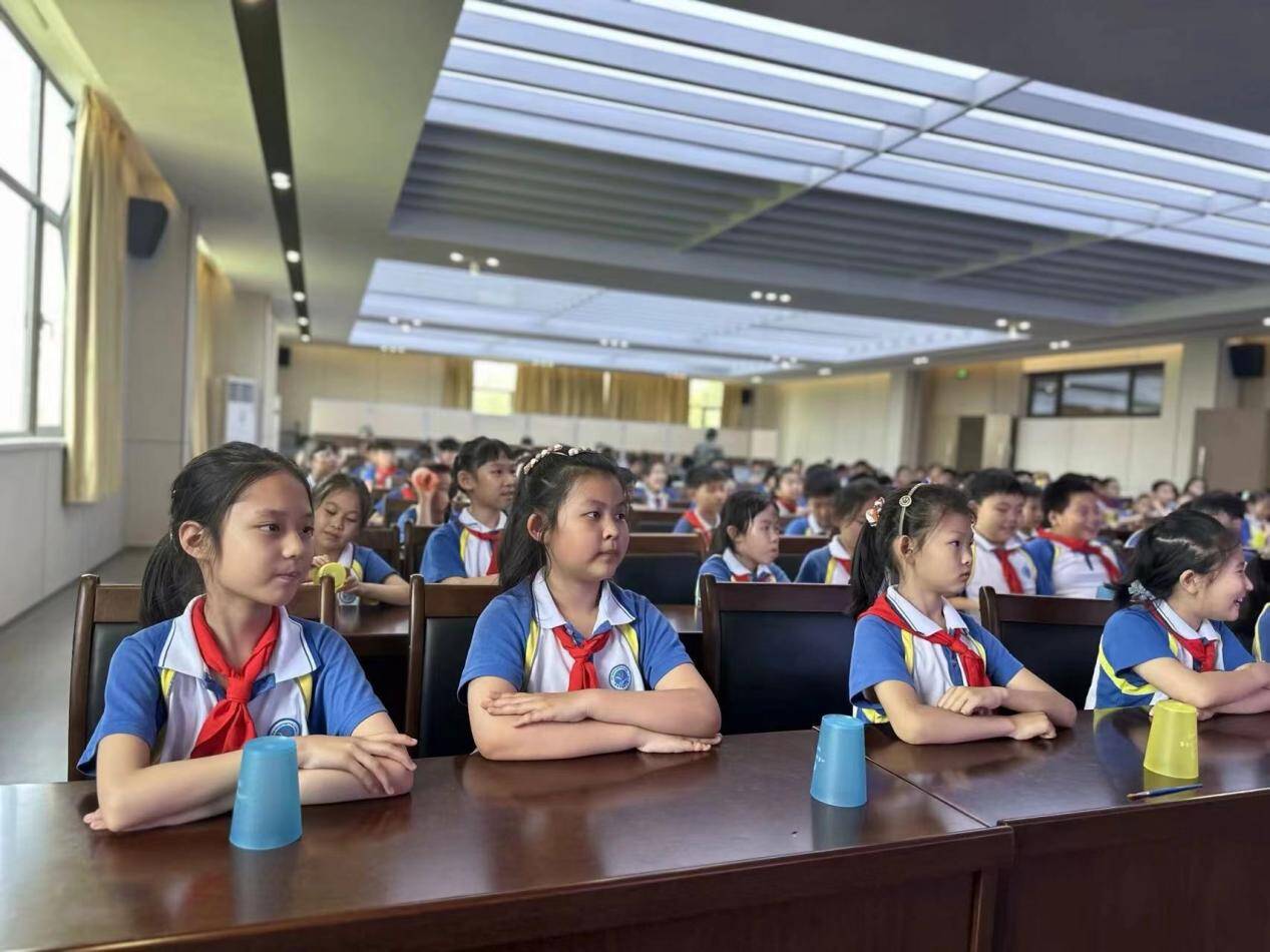 自然生长 向美而行 ——济南市胜利大街小学三年级六班常青营地研学