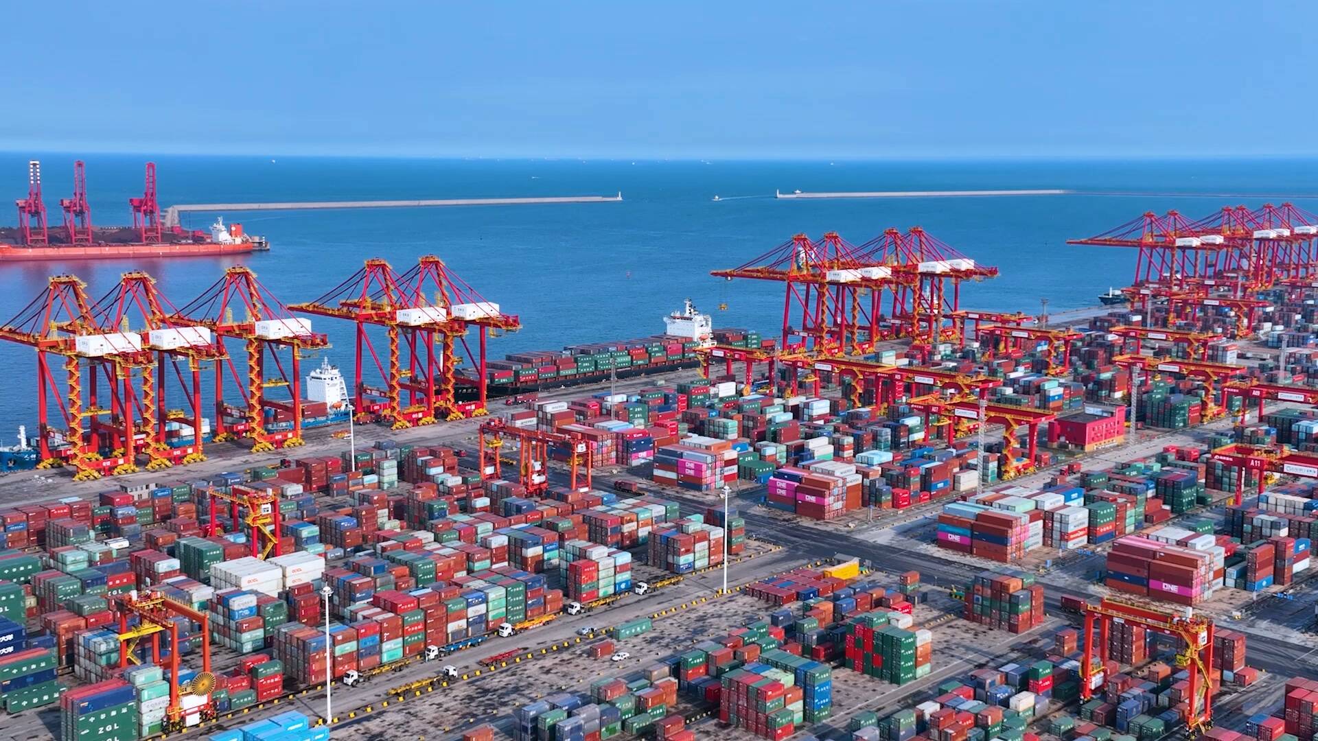 驶向港口经济新蓝海 日照港跑出"数智化"加速度