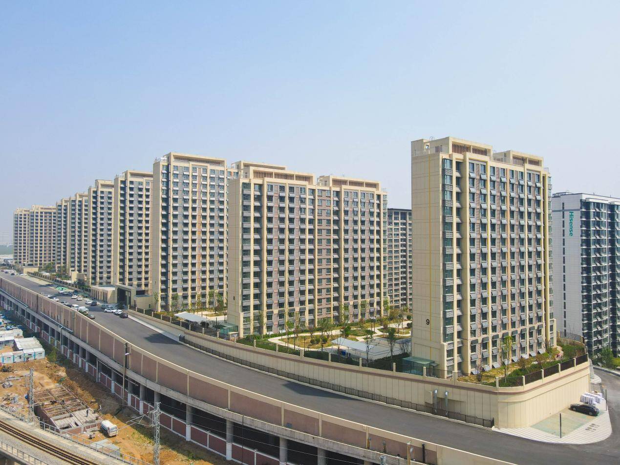 地鐵車庫上蓋裝配式鋼結構住宅—濟南王府車輛段租賃住房項目建成！