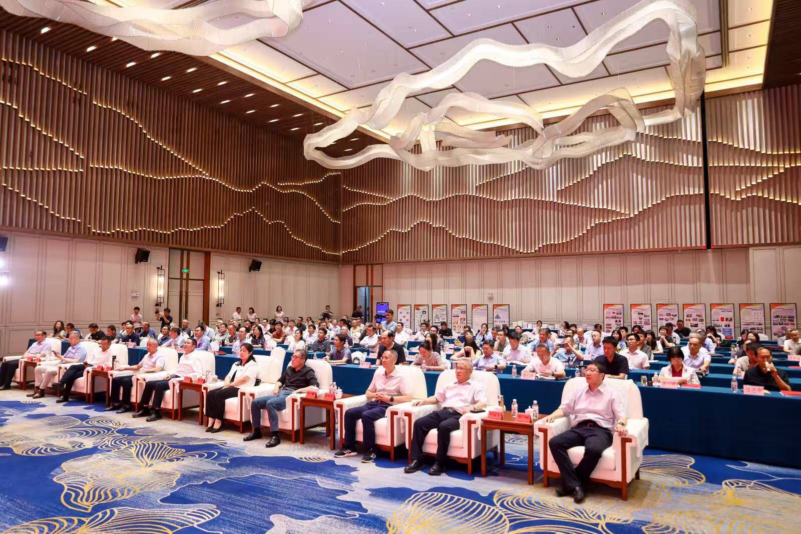 “礪行致遠拾年路  凝心聚力再出發”——山東省注冊會計師協會系列活動在泰安召開
