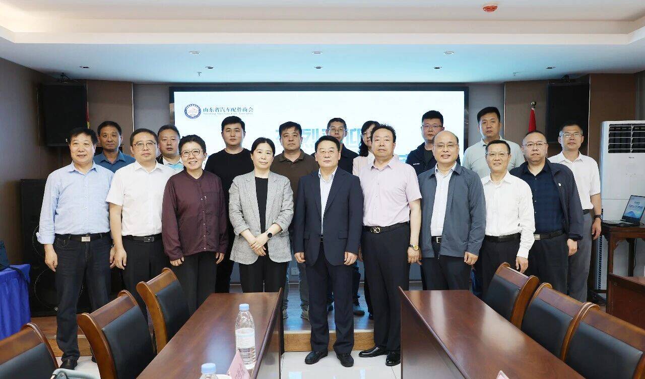 济南市贸促会和天桥区委领导先后到山东省汽车配件商会考察调研