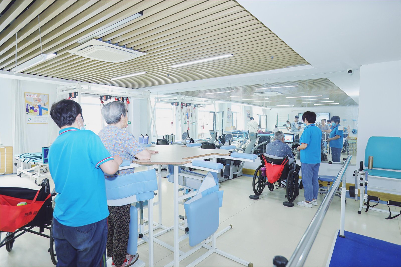 福彩公益金为烟台养老 “添力”：宝云服务中心以智能照护守护老人幸福晚年