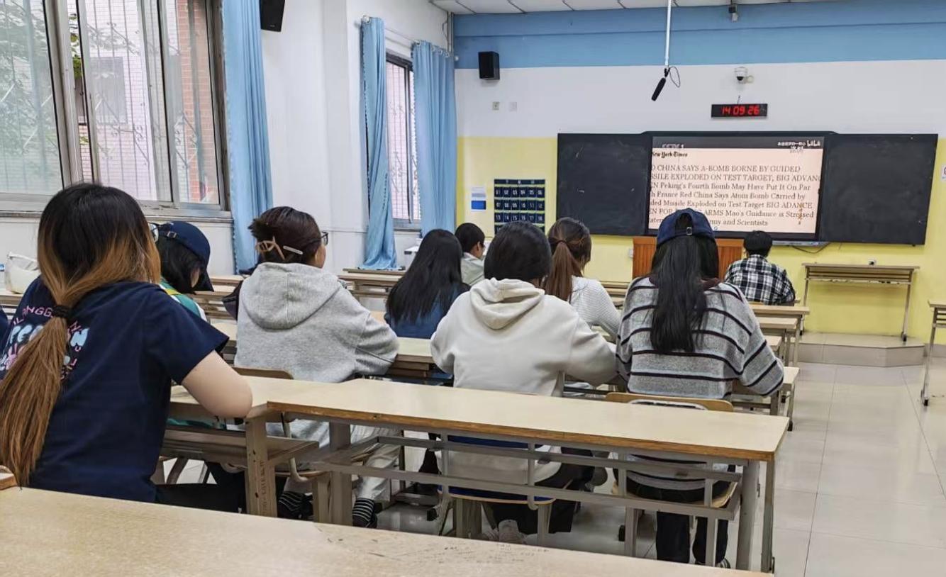 山传模拟政协举办“光影忆先辈，精神照我行”观影活动