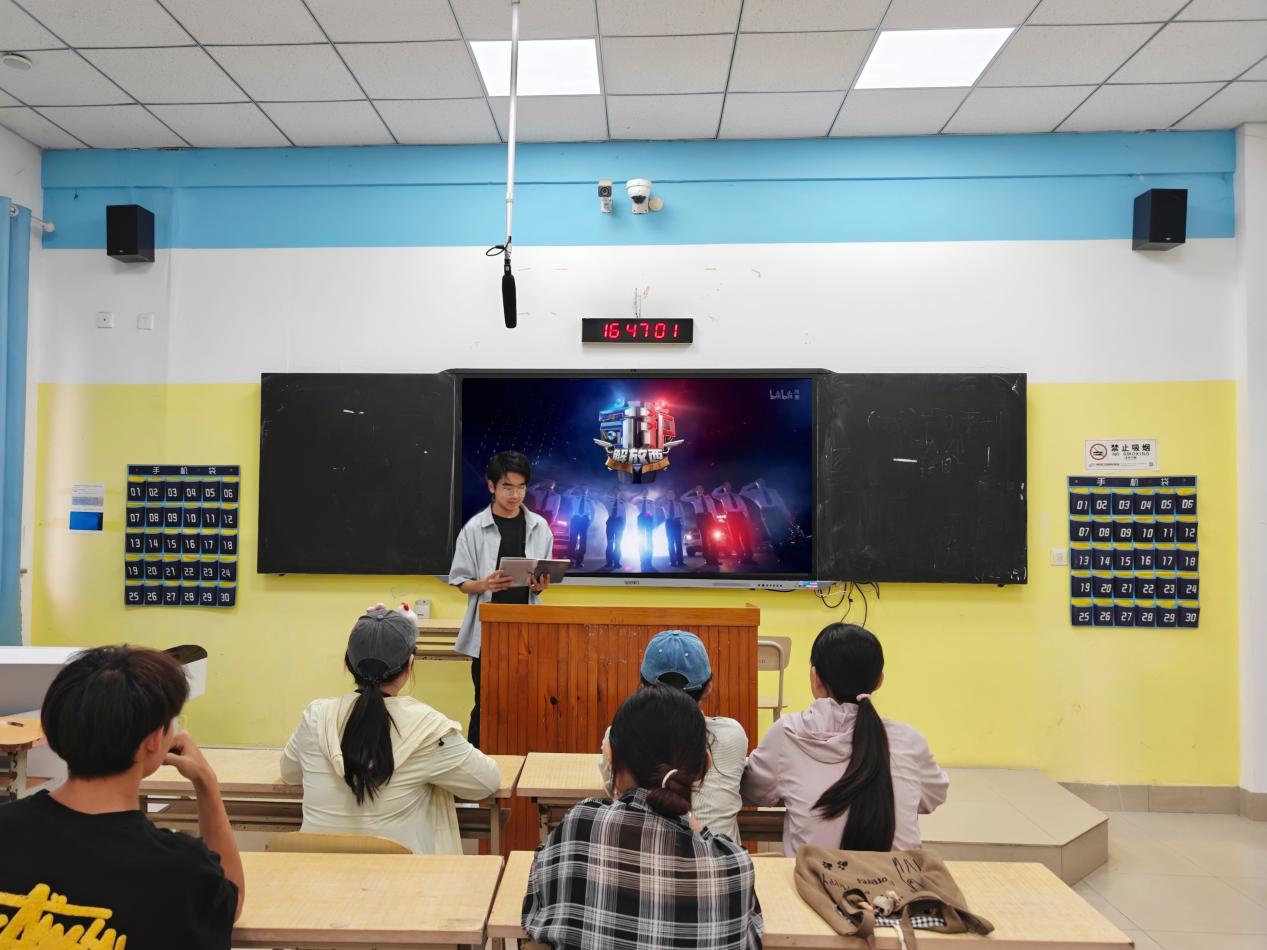 思政大合唱举办“学法明纪守底线，以案为鉴筑安全”《守护解放西》法治思政观影活动