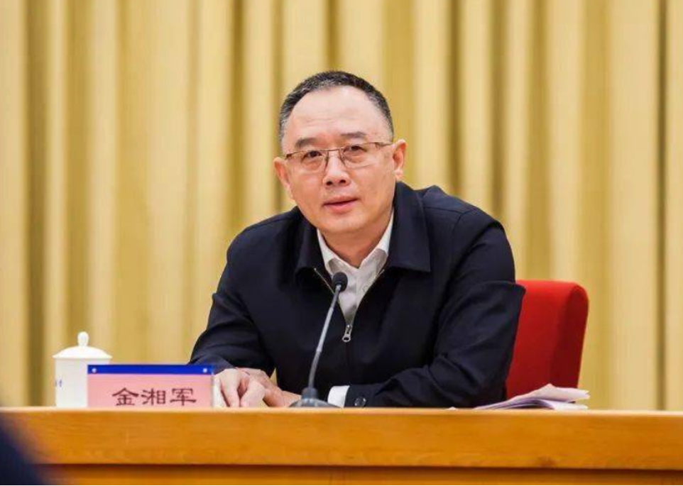 >在省级政府"一把手"中,履新山西省代省长的金湘军曾在四川,海南,广西