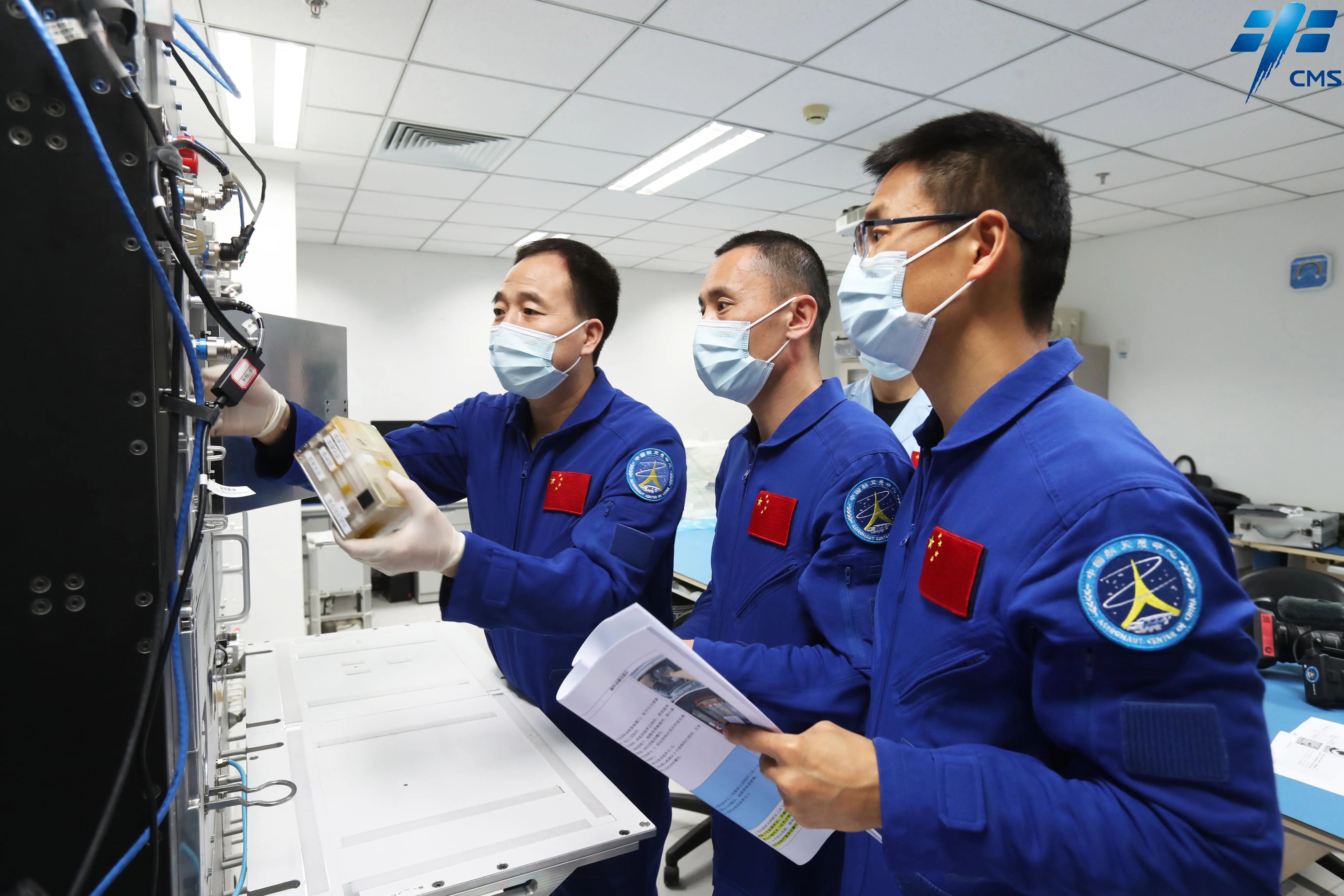 中国空间站首次开门迎客航天员将在轨三个月出舱两次 - 图说世界 - 龙腾网