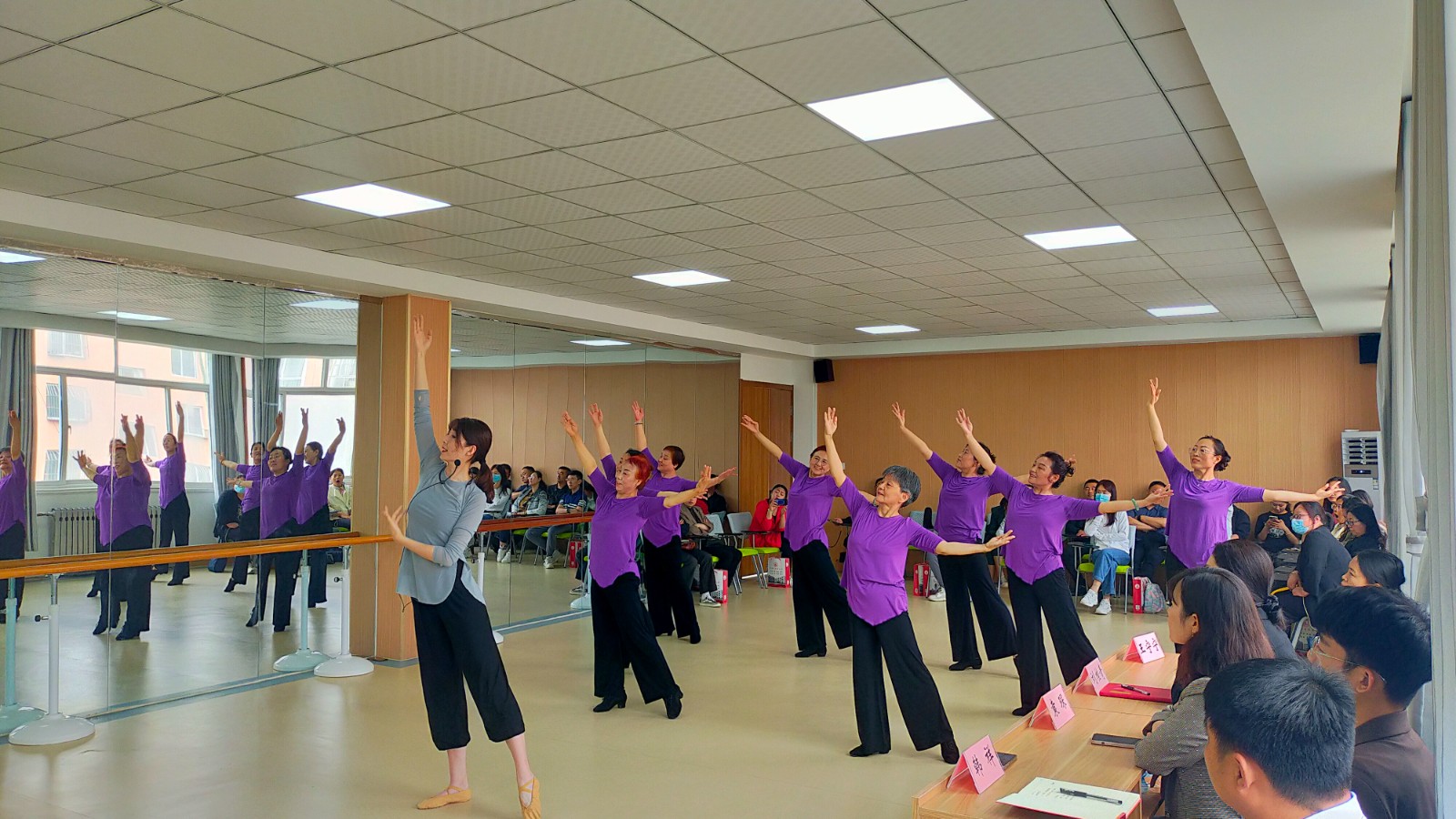 德州市首届老年大学精品特色课程现场观摩活动举办