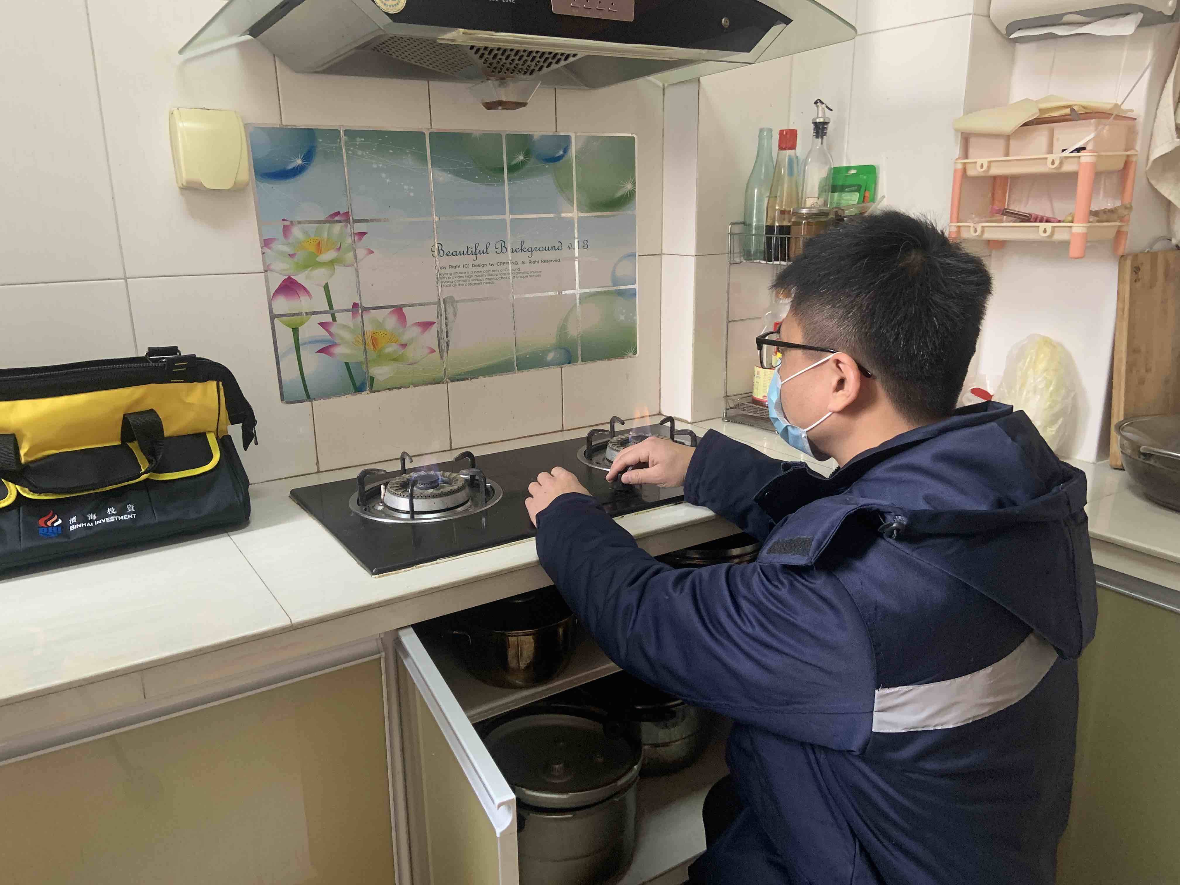 昌乐强化燃气安全检查拧紧冬季用气安全阀