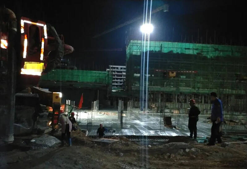 潍坊昌乐县综合行政执法局严查建筑工地夜间施工让城市静音群众静心