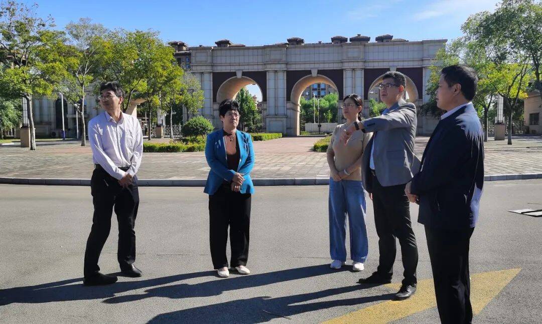高密市人大常委会副主任现场调度中小学规划建设情况
