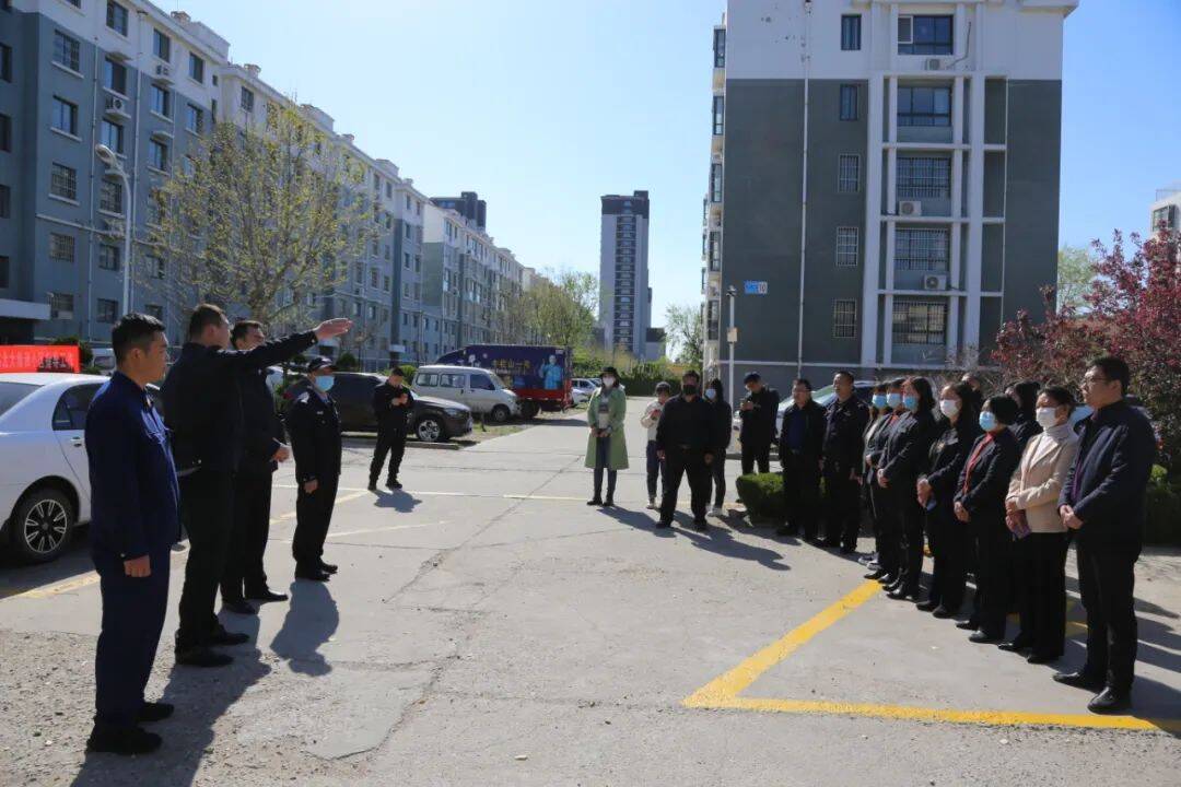 高密醴泉街道凝心聚力抓创城实地督导促提升