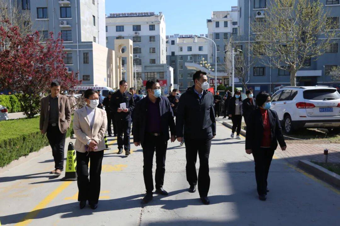 高密醴泉街道凝心聚力抓创城实地督导促提升