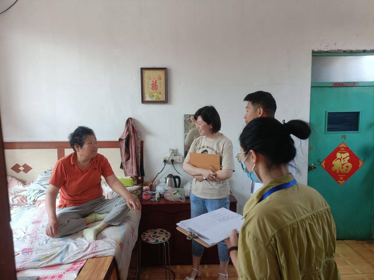 高密市柏城镇组织开展2023年夏季阳光助困入户大走访活动